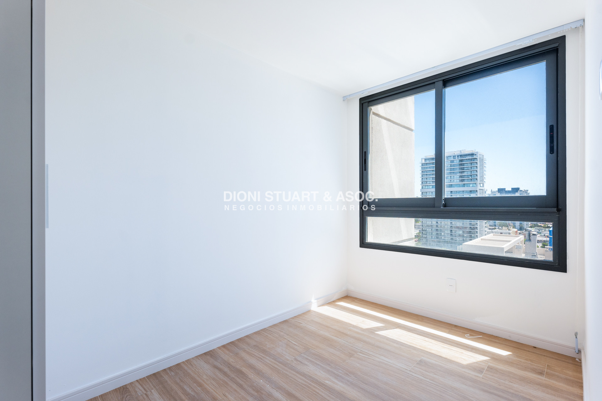 Apartamento ID.870 - APARTAMENTO A ESTRENAR EN PLAYA BRAVA PUNTA DEL ESTE - 2 DORMITORIOS - EDIF. SIGLO SOL II - BAJAS EXPENSAS