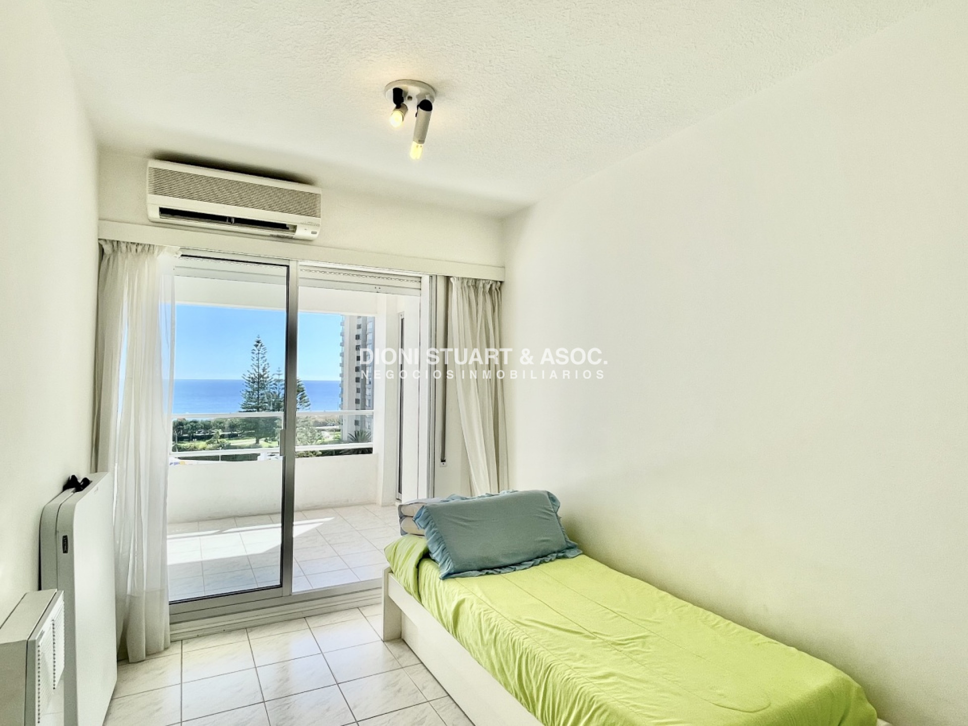 Apartamento ID.399 - Apartamento en Venta en Playa Mansa - Complejo Lincoln Center - Todos Los Amenities - 2 Dorm 