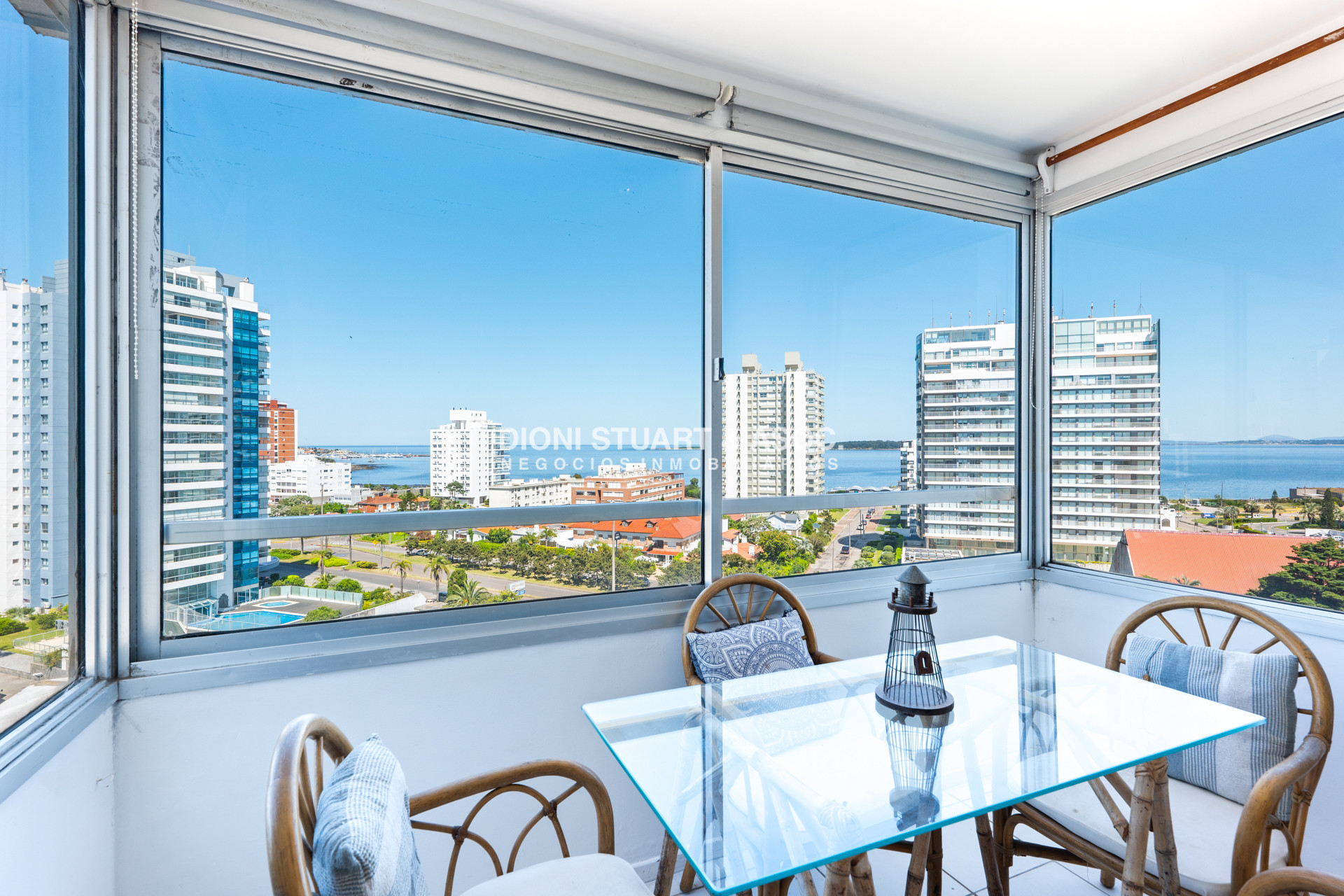 Apartamento ID.372 - DEPARTAMENTO PENT HOUSE DUPLEX CON VISTA AL MAR - EDIFICIO CAP FERRAT - 2 DORMITORIOS