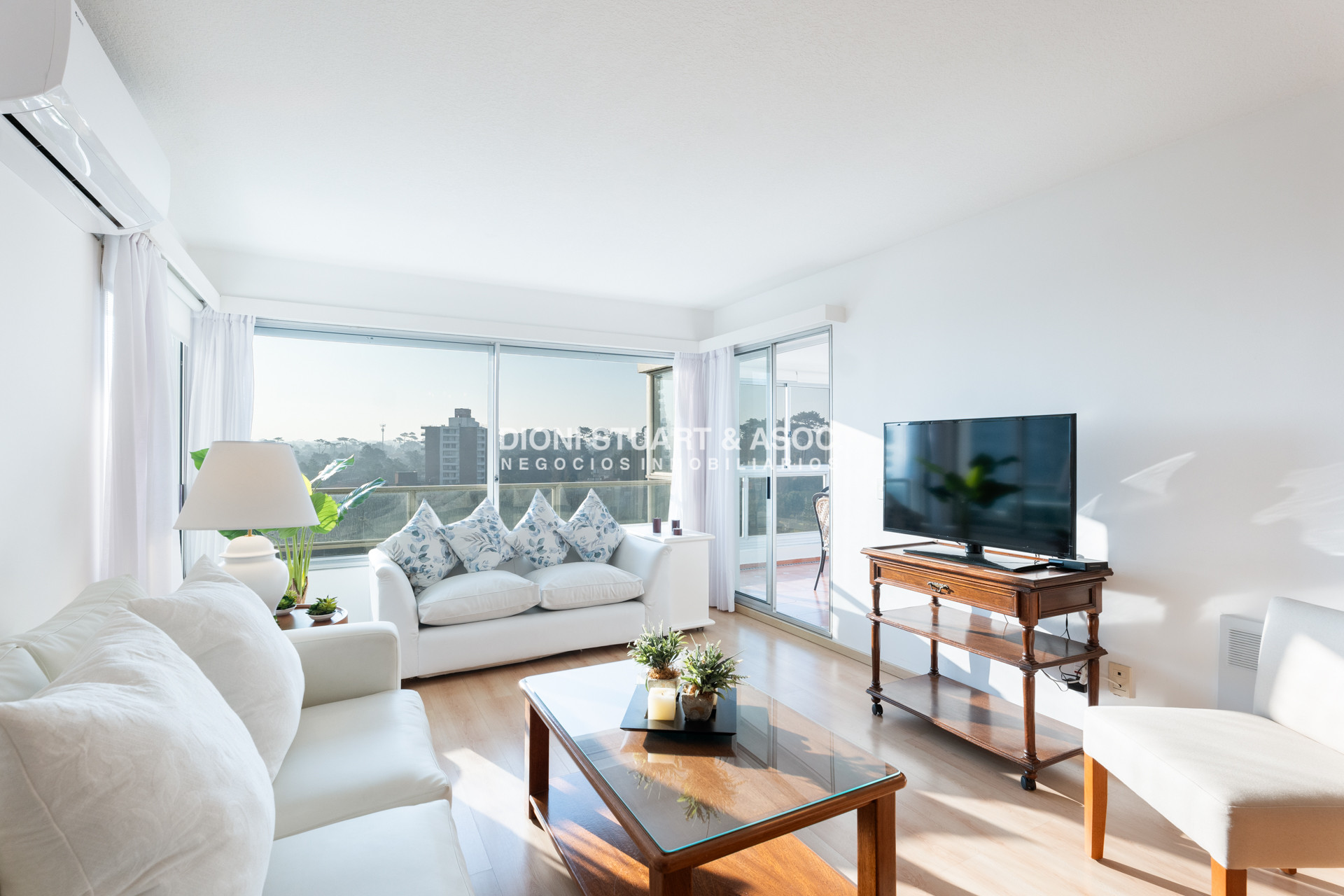 Apartamento ID.717 - Alquiler de Temporada - 2 Dormitorios y Dependencia - Complejo Lincoln Center - Todos Los Amenities