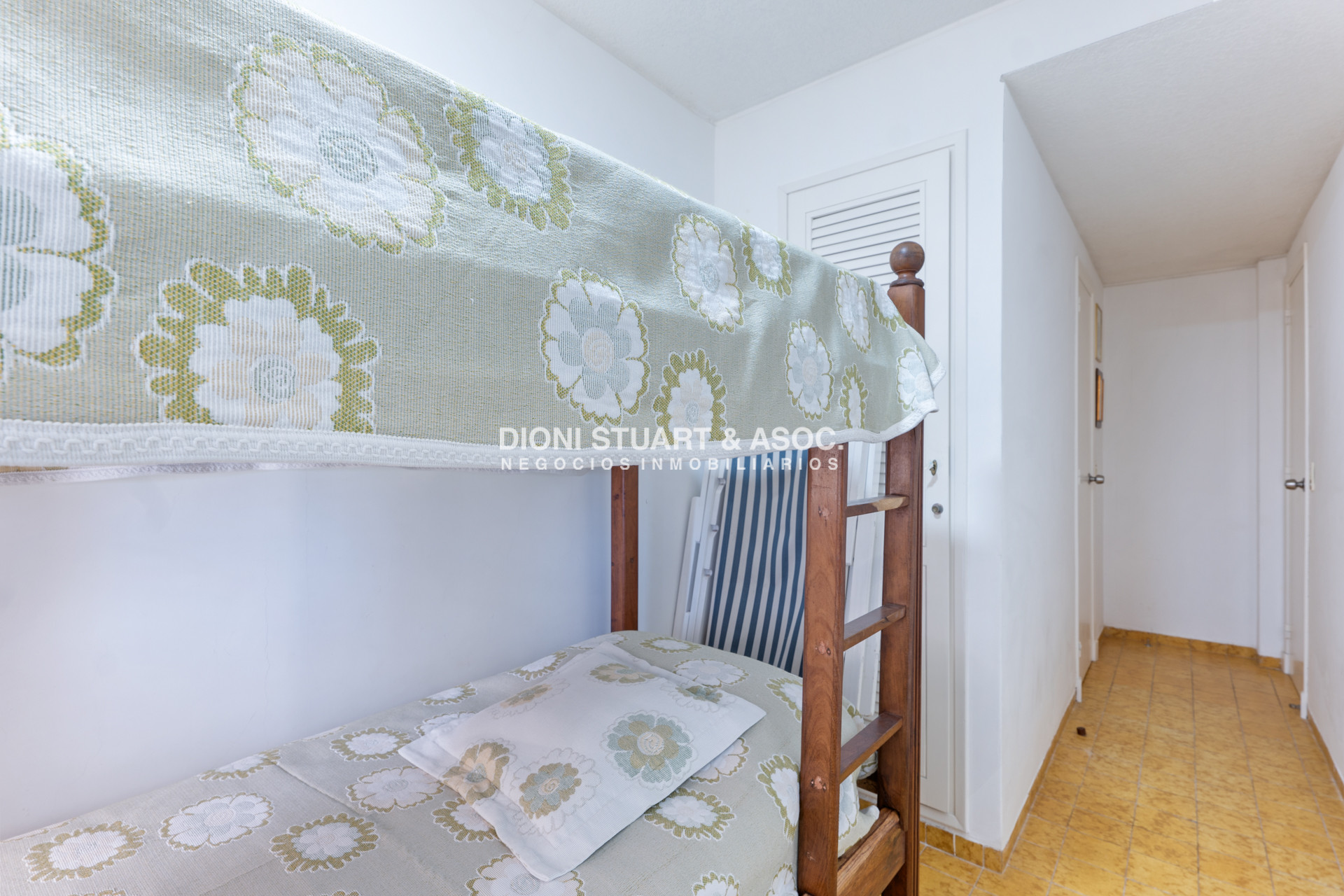 Apartamento ID.675 - APARTAMENTO EN PLAYA MANSA - TORRE JEFFERSON  - 4 DORMITORIOS - COMPLEJO LINCOLN CENTER