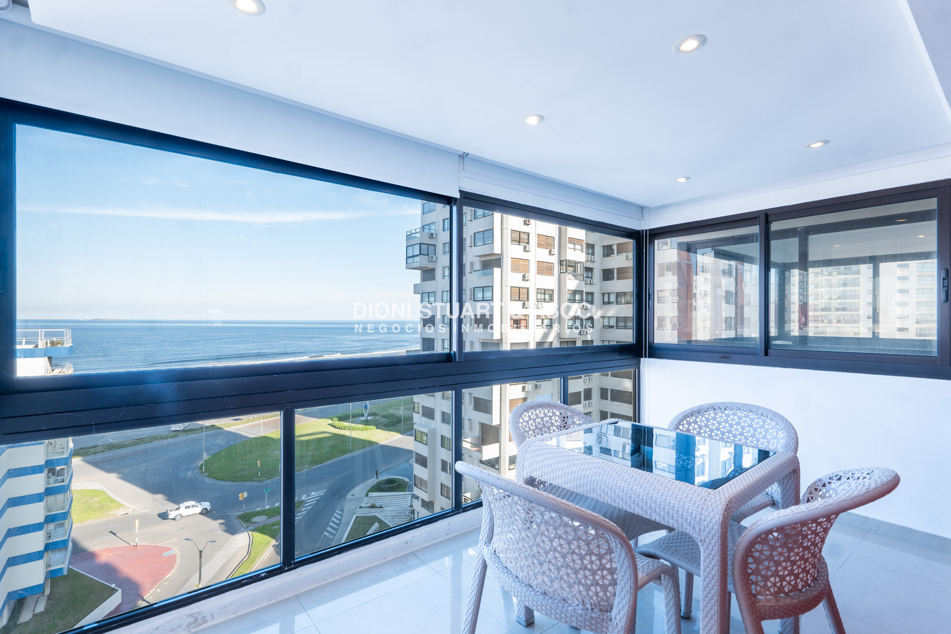 Apartamento ID.1054 - VENTA APARTAMENTO 4 DORMITORIOS RECICLADO - PLAYA BRAVA - PARQUEMAR CENTER 