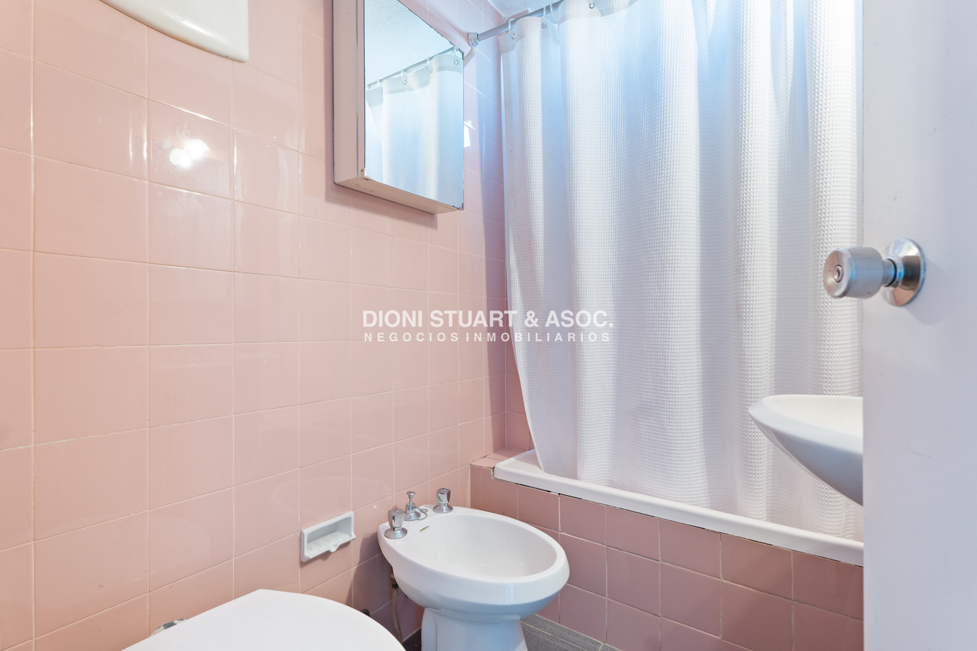 Apartamento ID.688 - Apartamento en Oportunidad Frente al Mar - Euromar - 3 Dormitorios