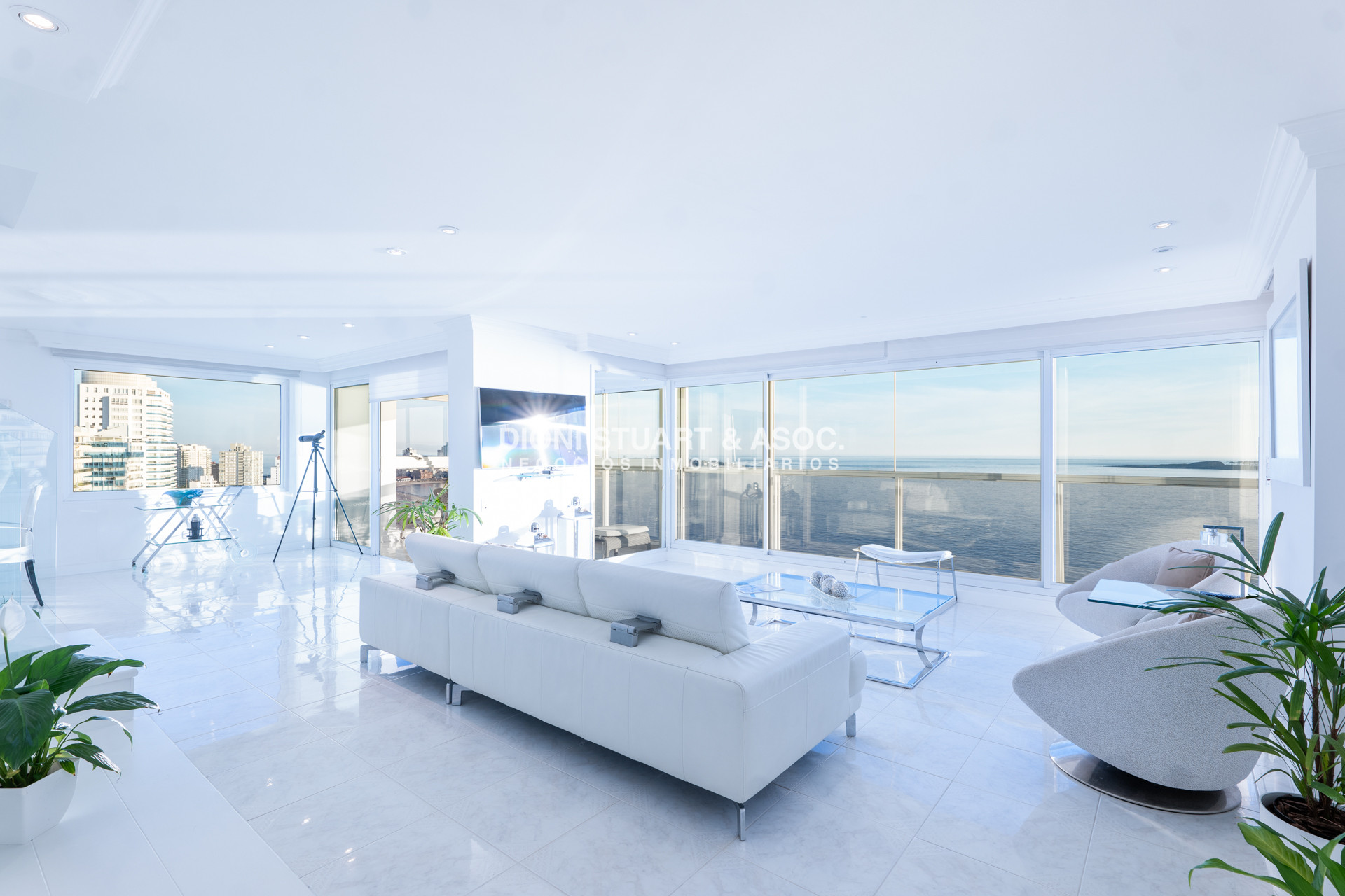 Apartamento ID.1055 - VENTA APARTAMENTO 6 DORMITORIOS - TEQUENDAMA I - PENT HOUSE DUPLEX - PLAYA MANSA 
