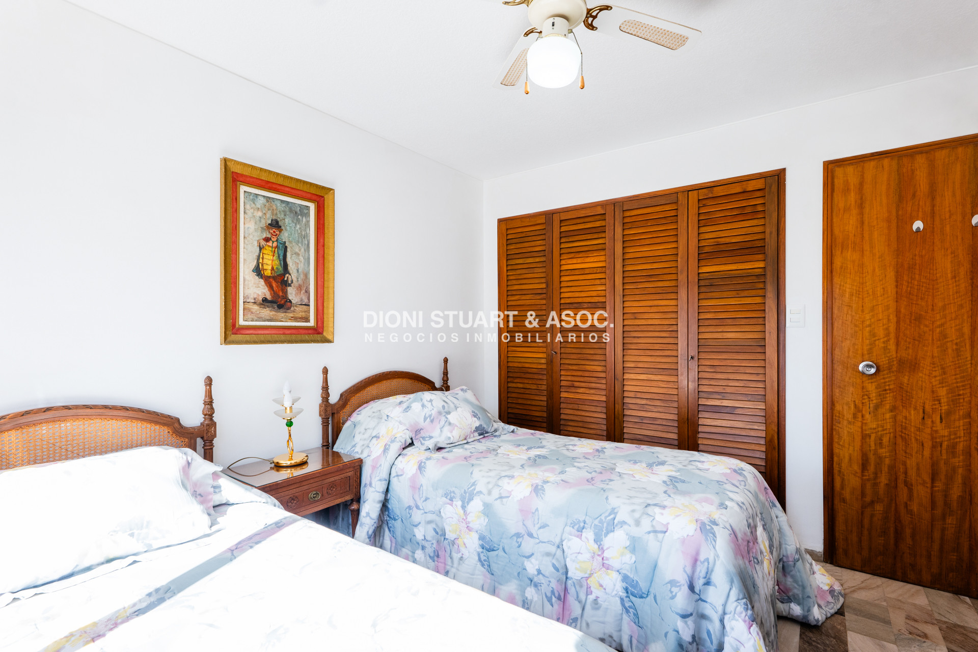 Apartamento ID.776 - Apartamento en Roosevelt Center en Venta - 3 Dormitorios y Dep.