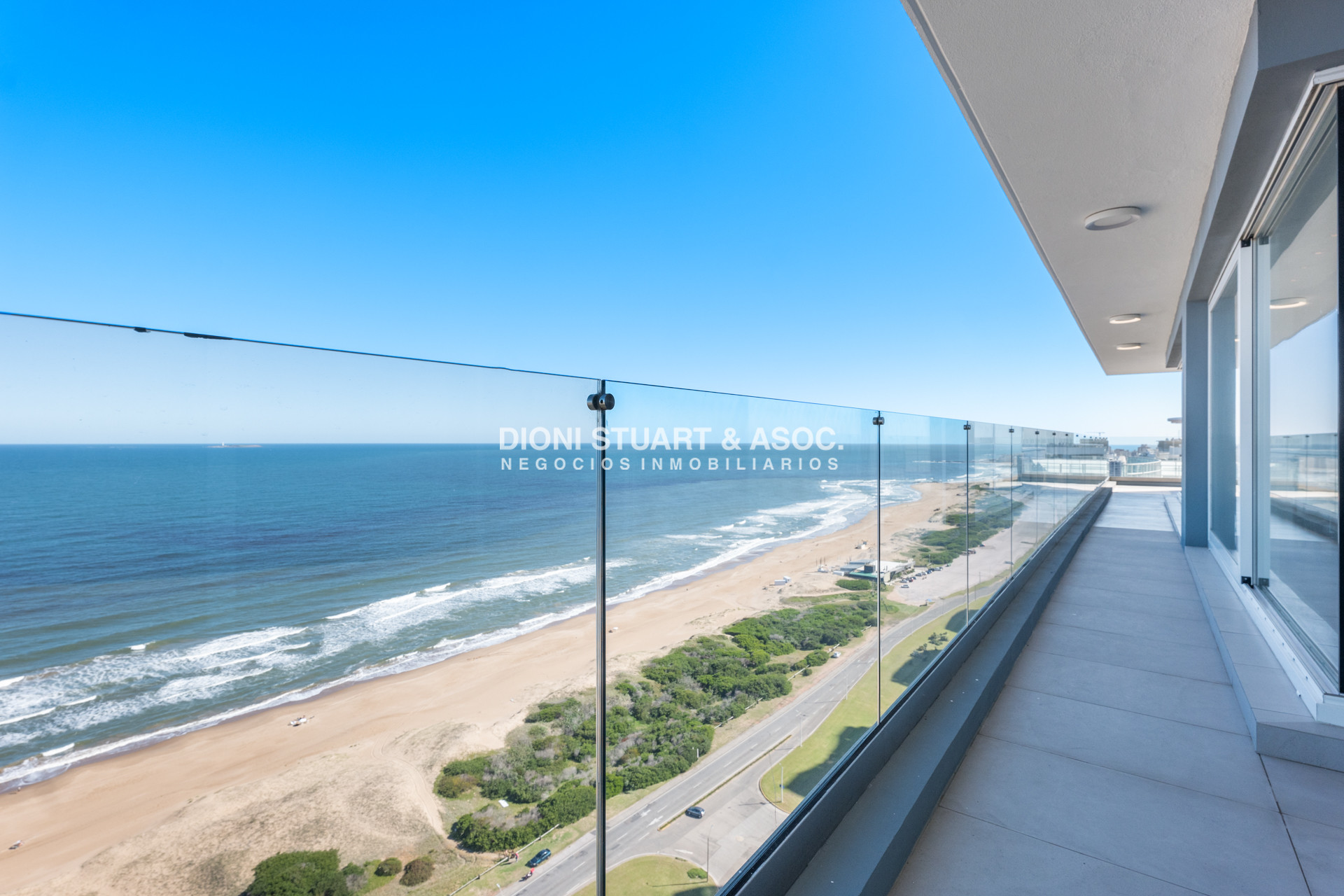 Apartamento ID.829 - DEPARTAMENTO EN VENTA EN LE PARC III UNIFICADO - IMPONENTE