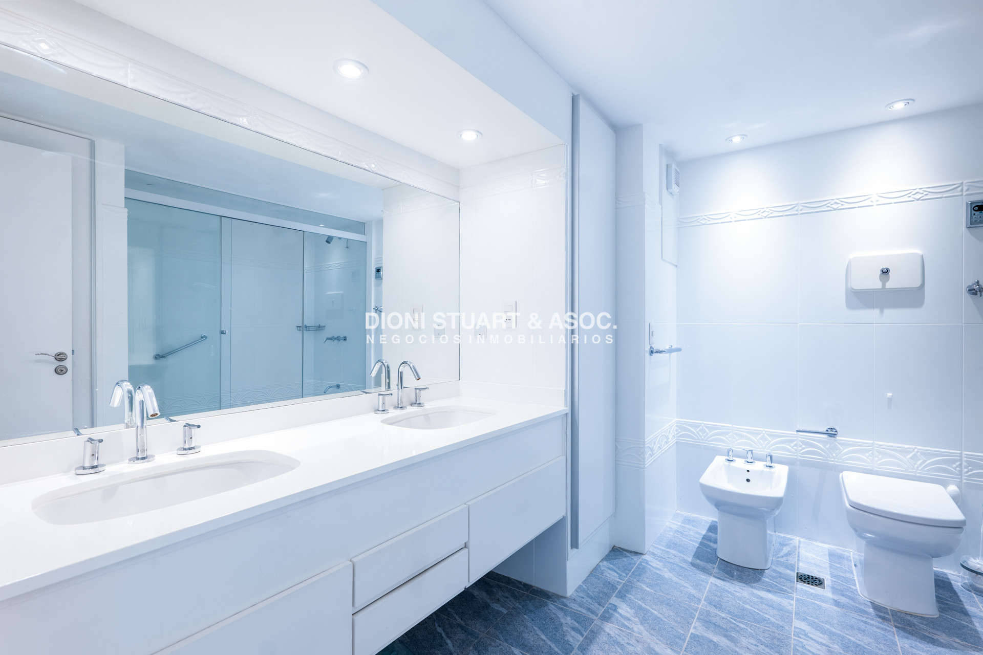 Apartamento ID.1055 - VENTA APARTAMENTO 6 DORMITORIOS - TEQUENDAMA I - PENT HOUSE DUPLEX - PLAYA MANSA 