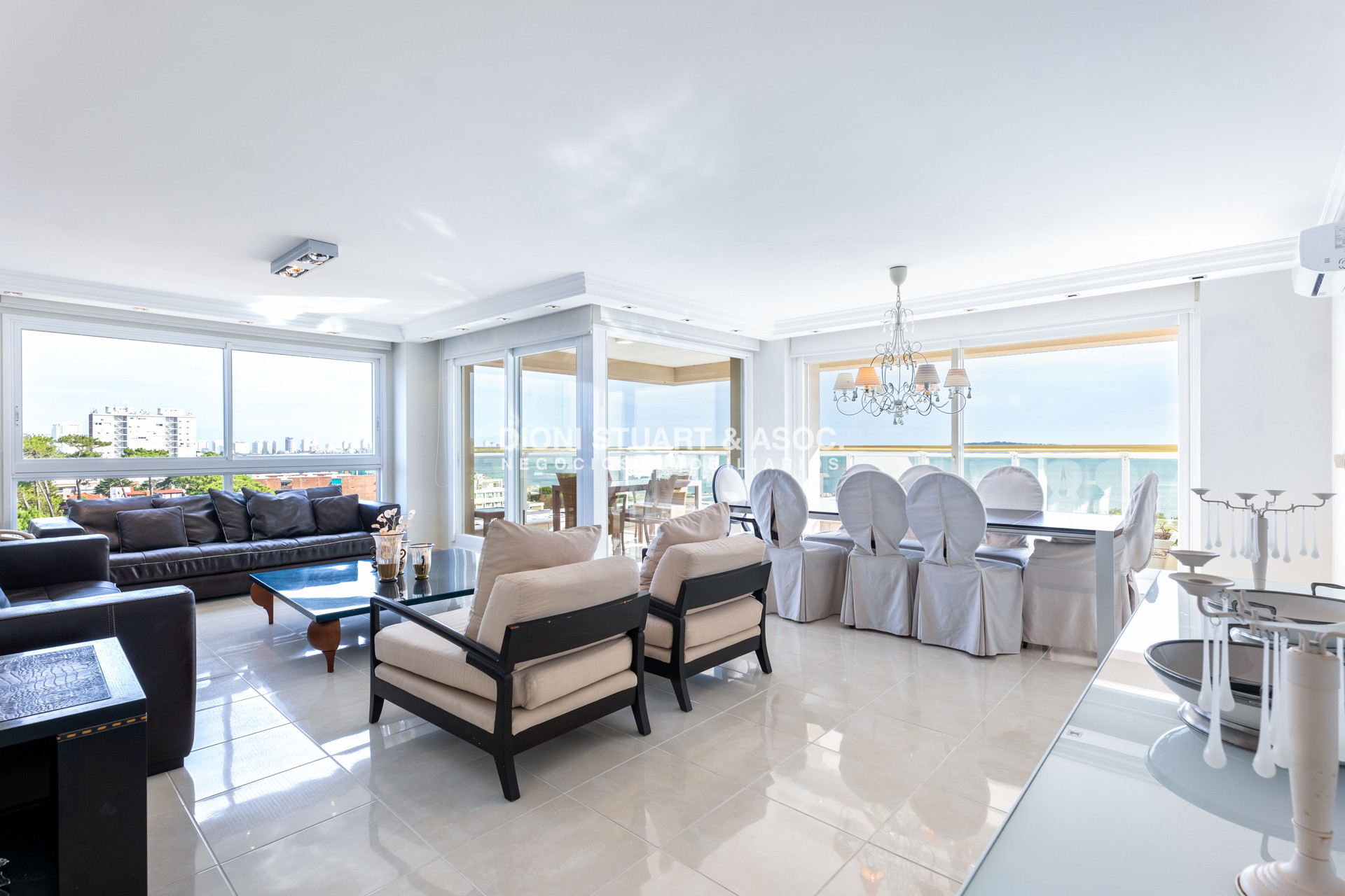 Apartamento ID.902 - DEPARTAMENTO EN VENTA EN LE JARDIN - ESQUINERO - 3 DORMITORIOS EN SUITE