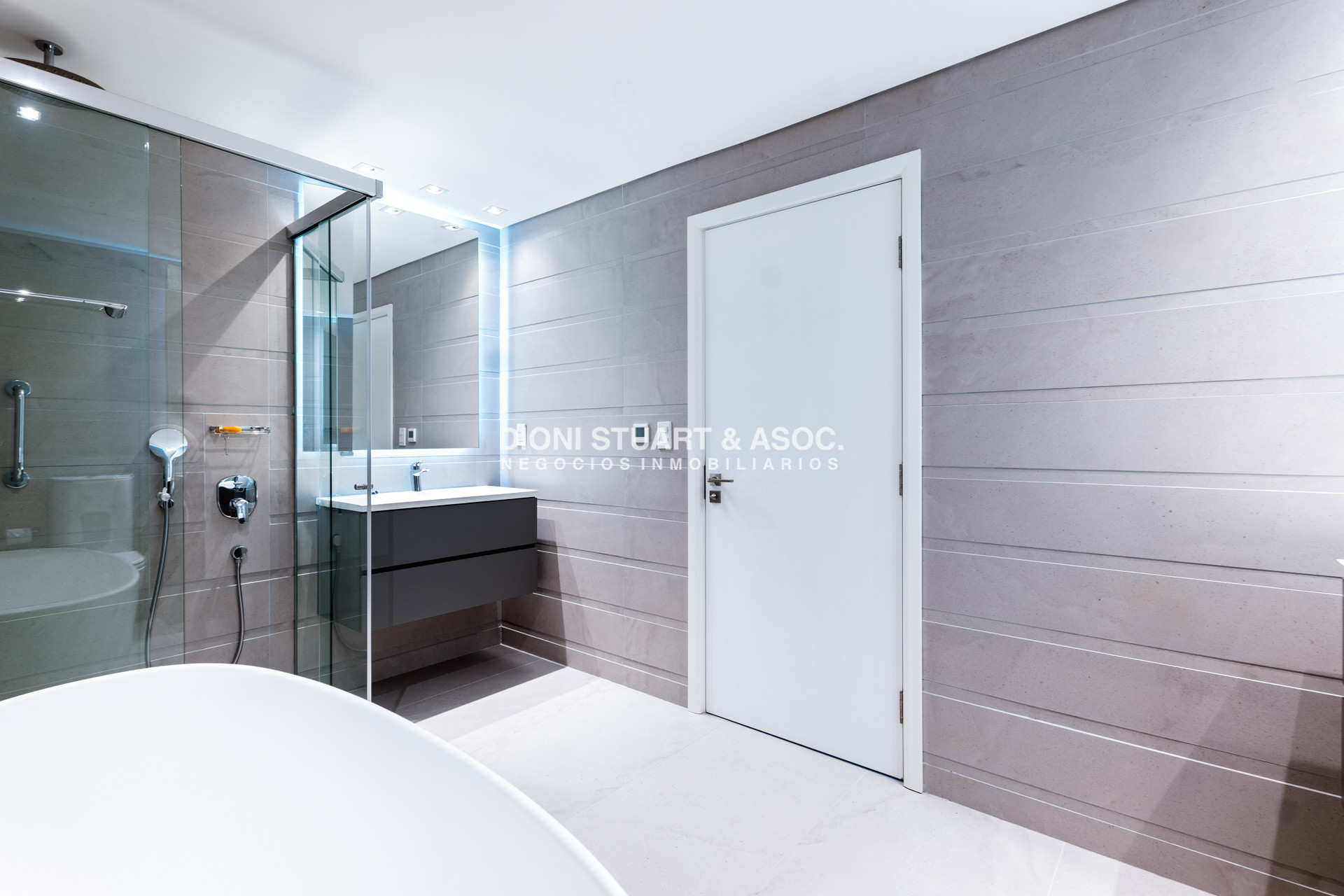 Apartamento ID.829 - DEPARTAMENTO EN VENTA EN LE PARC III UNIFICADO - IMPONENTE