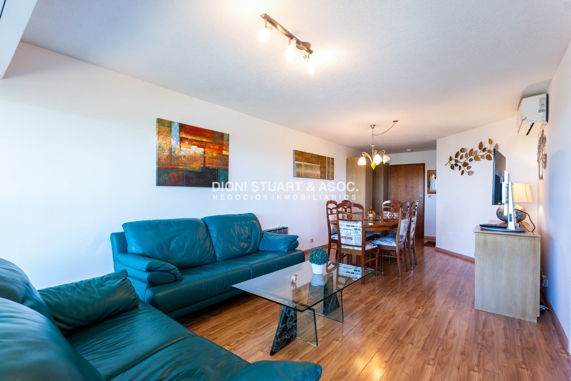 Apartamento ID.903 - DEPARTAMENTO EN ROOSEVELT - 2 DORMITORIOS - RECICLADO - CON VISTA - PARQUEMAR R