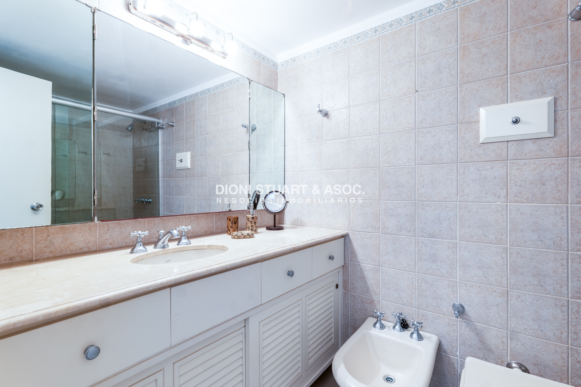 Apartamento ID.973 - ALQUILER INVERNAL APARTAMENTO DE 3 DORMITORIOS FRENTE AL MAR TODOS LOS AMENITIES COMPLEJO LINCOLN CENTER