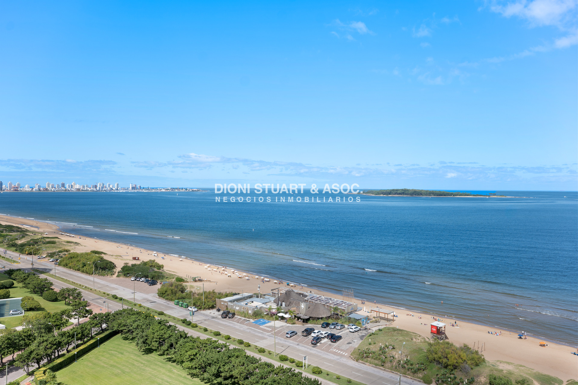 Apartamento ID.645 - Goleta -  Piso Alto Central - 3 Dorms