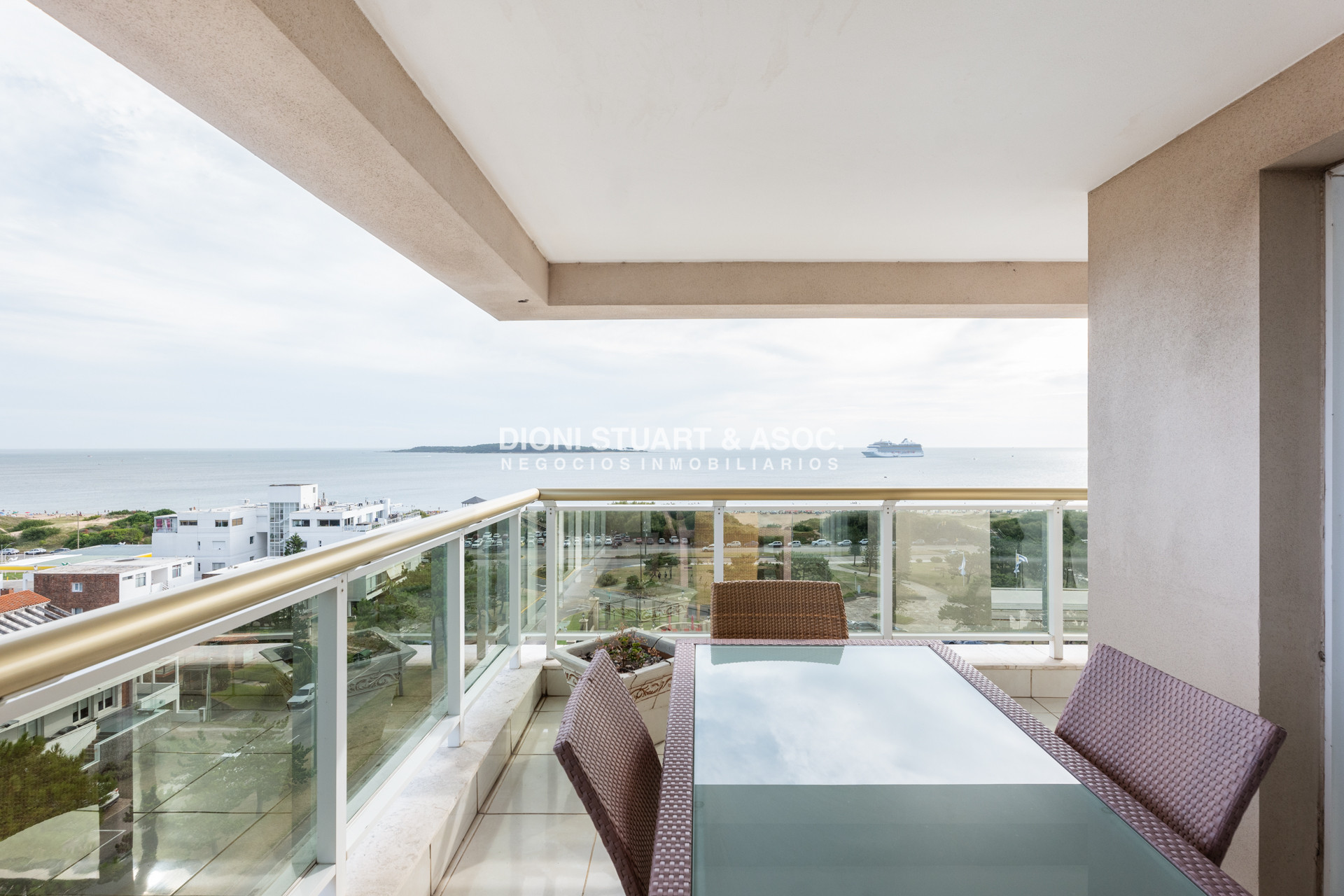 Apartamento ID.902 - DEPARTAMENTO EN VENTA EN LE JARDIN - ESQUINERO - 3 DORMITORIOS EN SUITE