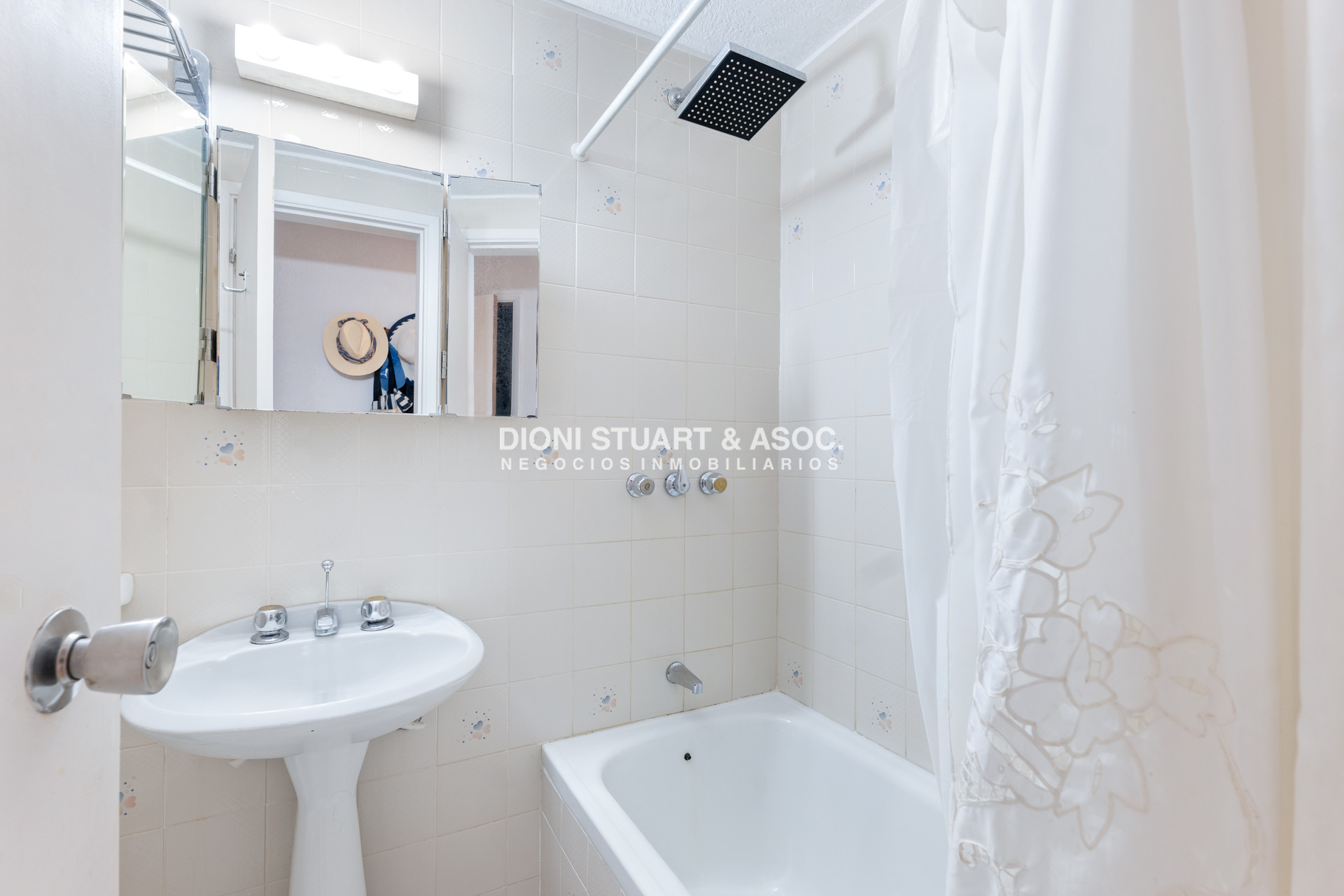 Apartamento ID.687 - Alquiler de Temporada - Edificio Fragata - Frente al Mar - 3 Dormitorios - Todos los Amenities