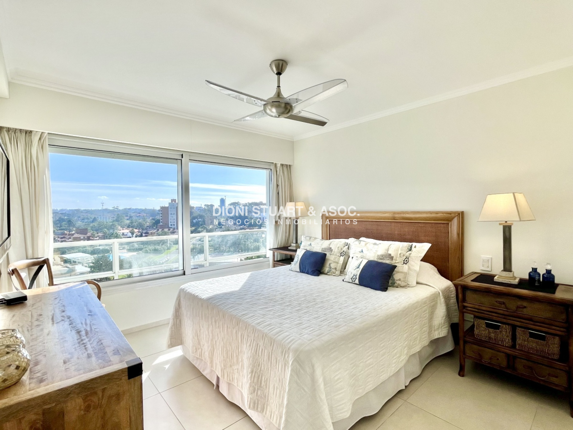 Apartamento ID.35 - Torre Washington En Venta - Complejo Lincoln Center - Totalmente Reciclado - 3 Dormitorios - Punta del Este
