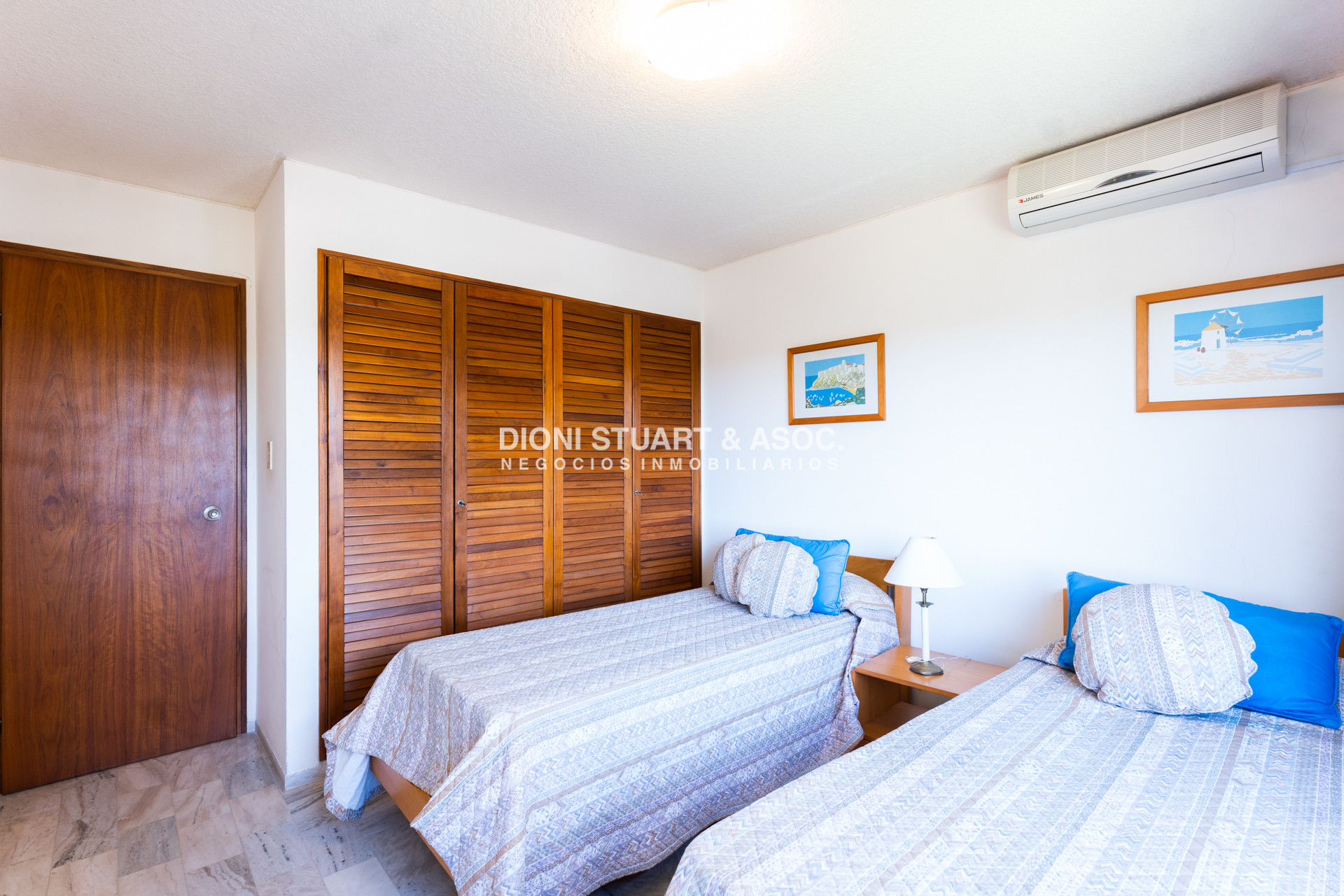 Apartamento ID.777 - Apartamento en Roosevelt Center en Venta - 3 Dormitorios 
