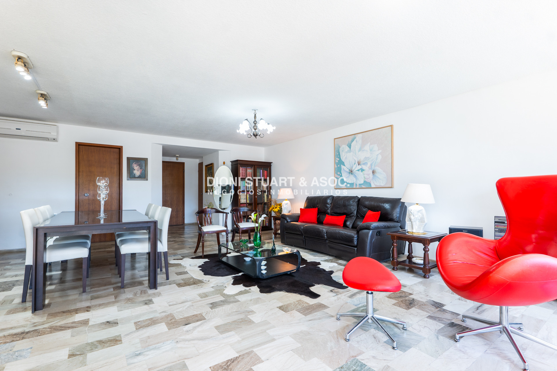 Apartamento ID.776 - Apartamento en Roosevelt Center en Venta - 3 Dormitorios y Dep.