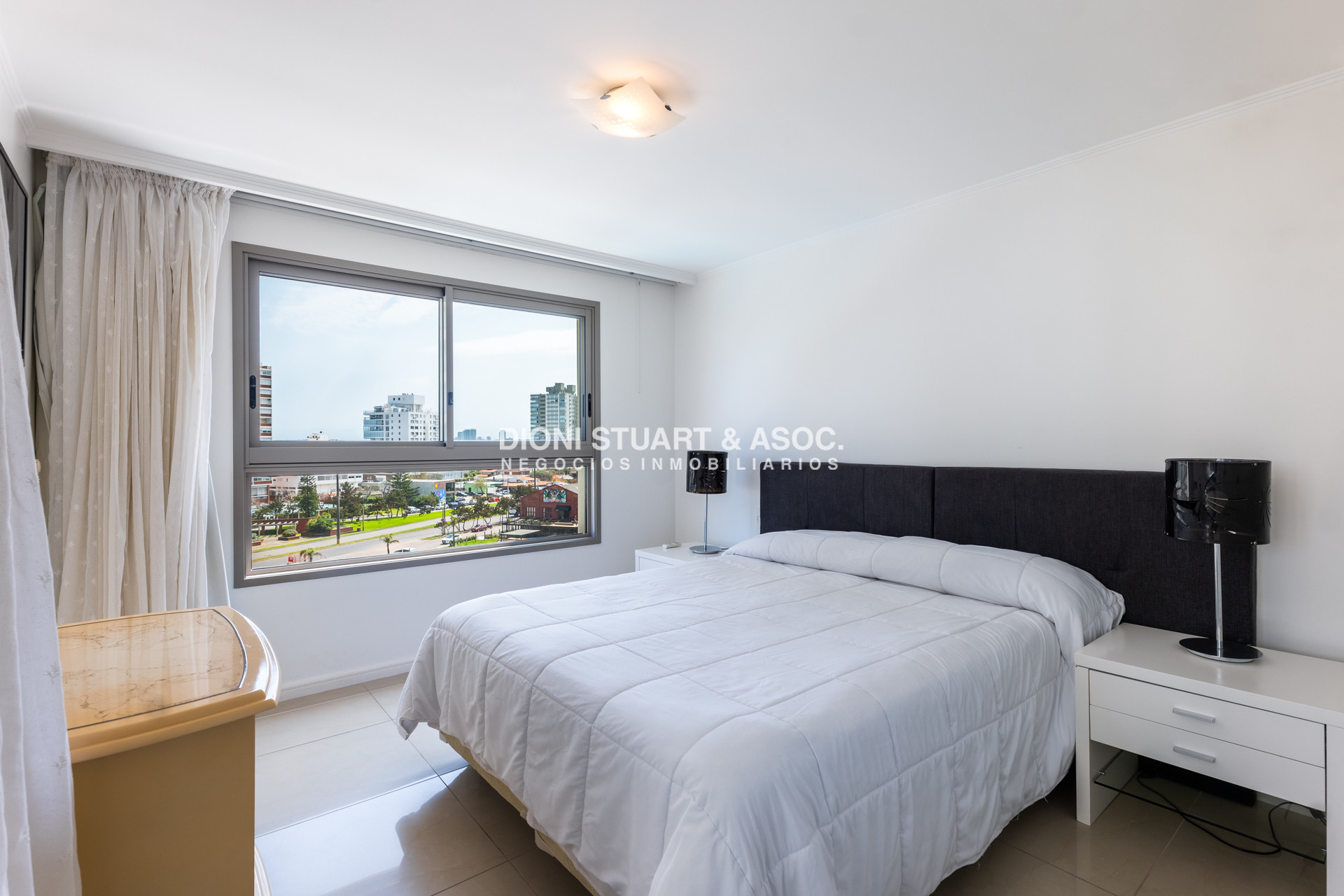 Apartamento ID.770 - IMPERIALE I DEPARTAMENTO EN VENTA - 3 DORMITORIOS EN SUITE + DEP. - ESQUINERO A PUNTA DEL ESTE