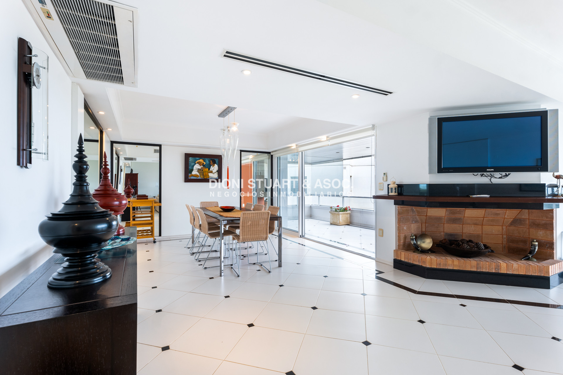 Apartamento ID.760 - DEPARTAMENTO EN VENTA EN PLAYA BRAVA PRIMER LINEA 4 DORMITORIOS EN SUITE - EDIF. AGUAS AZULES