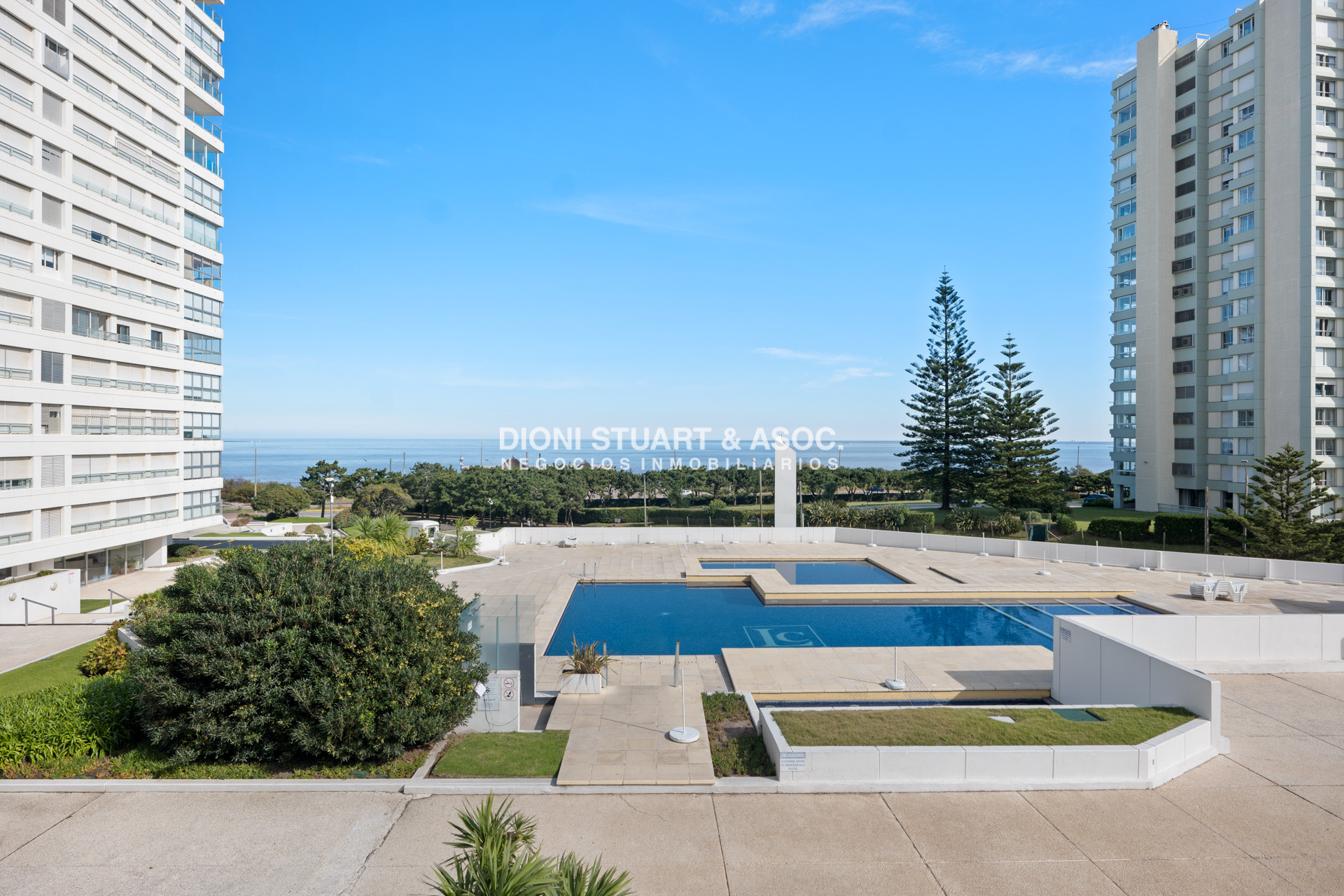 Apartamento ID.675 - APARTAMENTO EN PLAYA MANSA - TORRE JEFFERSON  - 4 DORMITORIOS - COMPLEJO LINCOLN CENTER