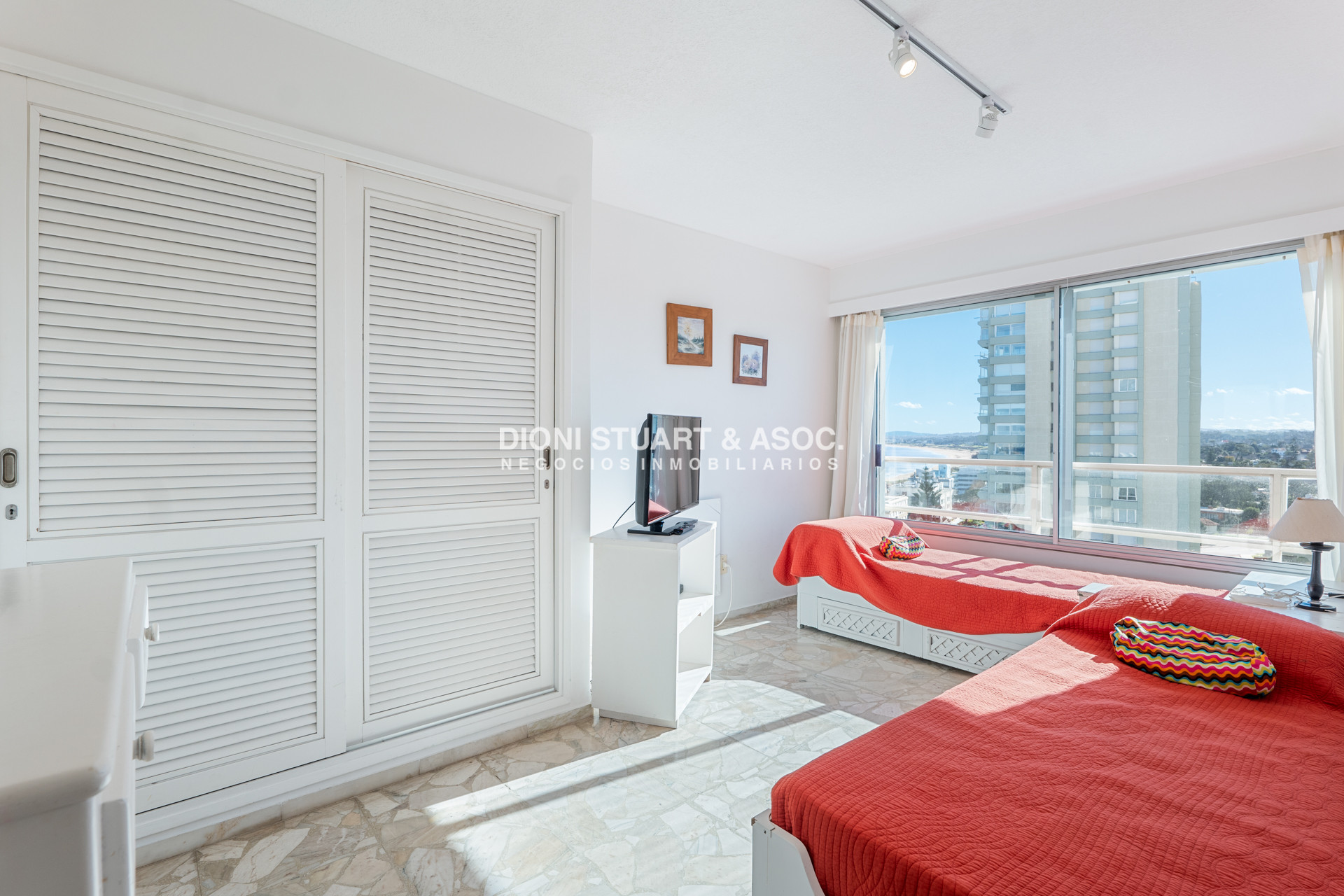 Apartamento ID.690 - APARTAMENTO DE 3 DORMITORIOS FRENTE AL MAR EN ALQUILER COMPLEJO LINCOLN CENTER TORRE WASHINGTON