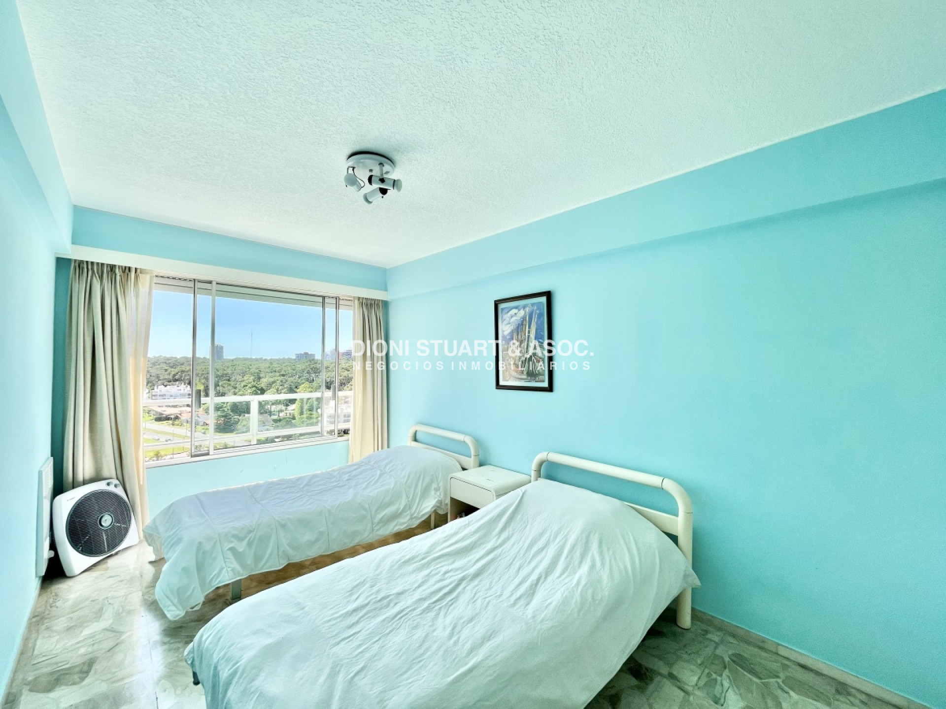 Apartamento ID.121 - OPORTUNIDAD EN VENTA - FRENTE AL MAR -  2 DORM Y MEDIO - COMPLEJO LINCOLN CENTER - TORRE WASHINGTON