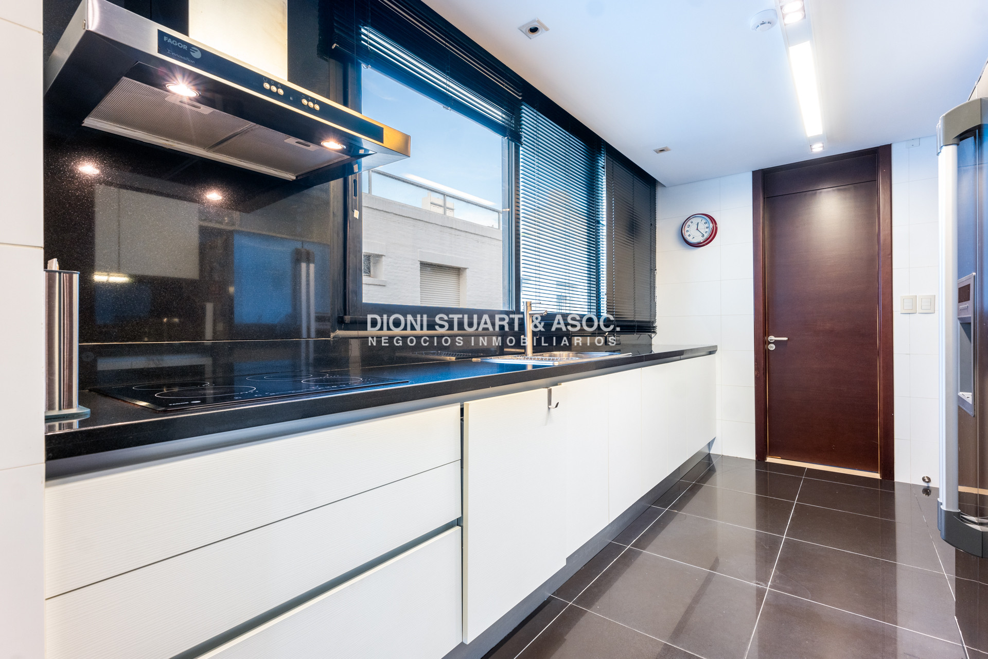 Apartamento ID.905 - LE BLEU - DEPARTAMENTO FRENTE AL PUERTO PENT HOUSE - 3 DORM EN SUITES + DEP.