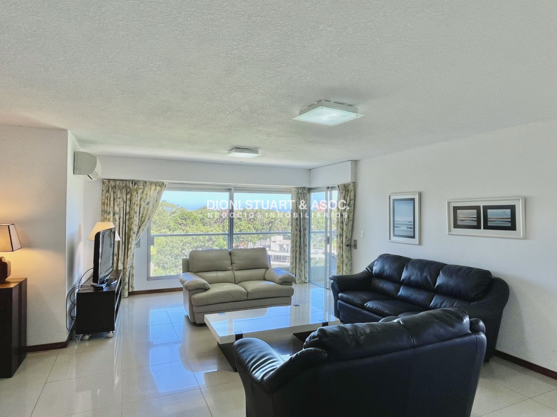 Apartamento ID.412 - VENTA EN PARQUEMAR ROOSEVELT !! 3 DORMITORIOS !! EXCELENTE PLANTA !!