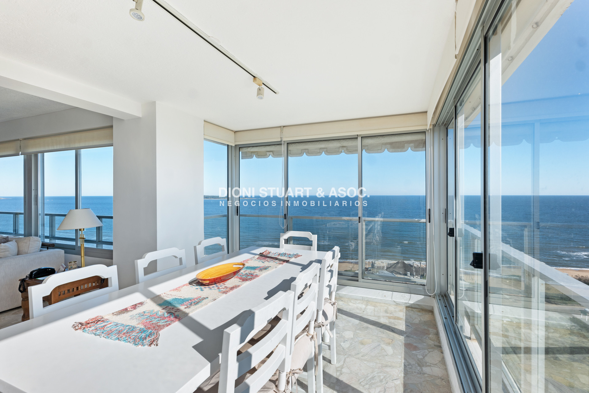 Apartamento ID.297 - APARTAMENTO EN ALQUILER DE 3 DORMITORIOS FRENTE AL MAR PLAYA MANSA TORRE WASHINGTON COMPLEJO LINCOLN CENTER