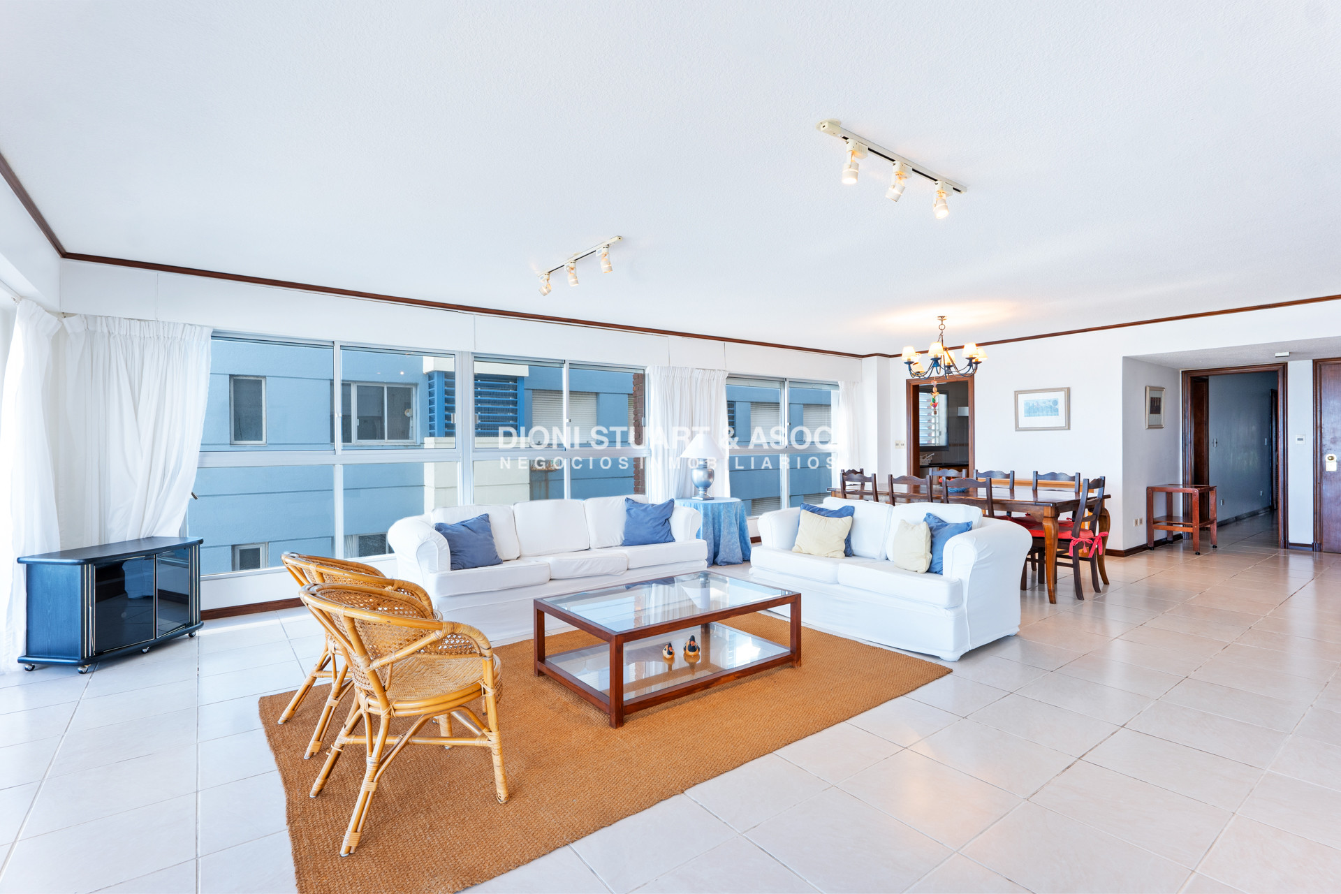 Apartamento ID.748 - Edificio Carmel - Apartamento de 3 Dorm y Dependencia - Punta del Este