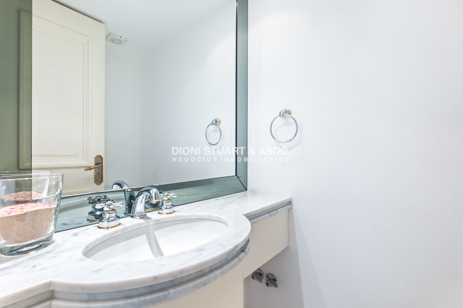 Apartamento ID.760 - DEPARTAMENTO EN VENTA EN PLAYA BRAVA PRIMER LINEA 4 DORMITORIOS EN SUITE - EDIF. AGUAS AZULES