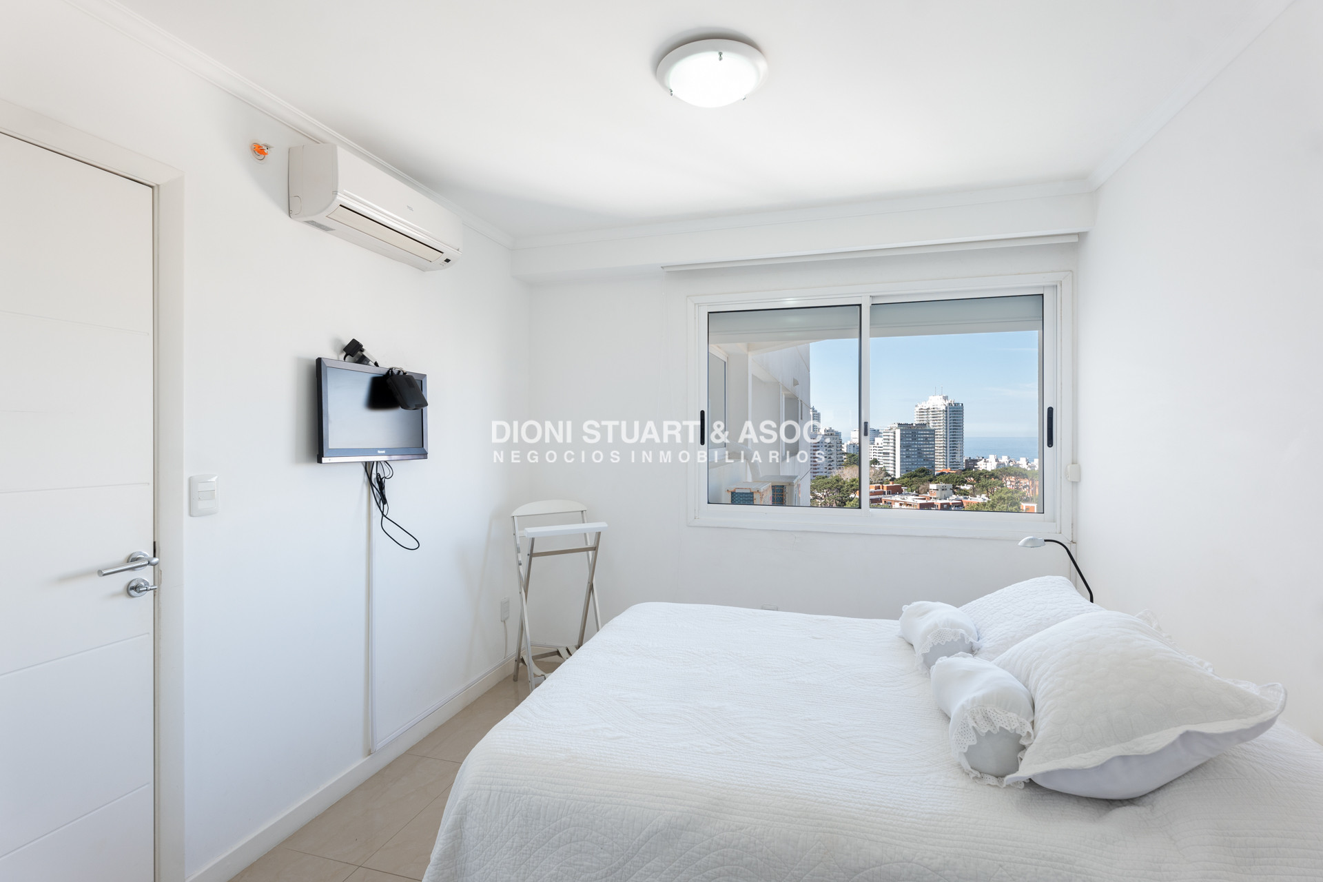Apartamento ID.739 - DEPARTAMENTO EN VENTA EN CASINO TOWER - 2 DORM EN SUITE - TODOS LOS AMENITIES