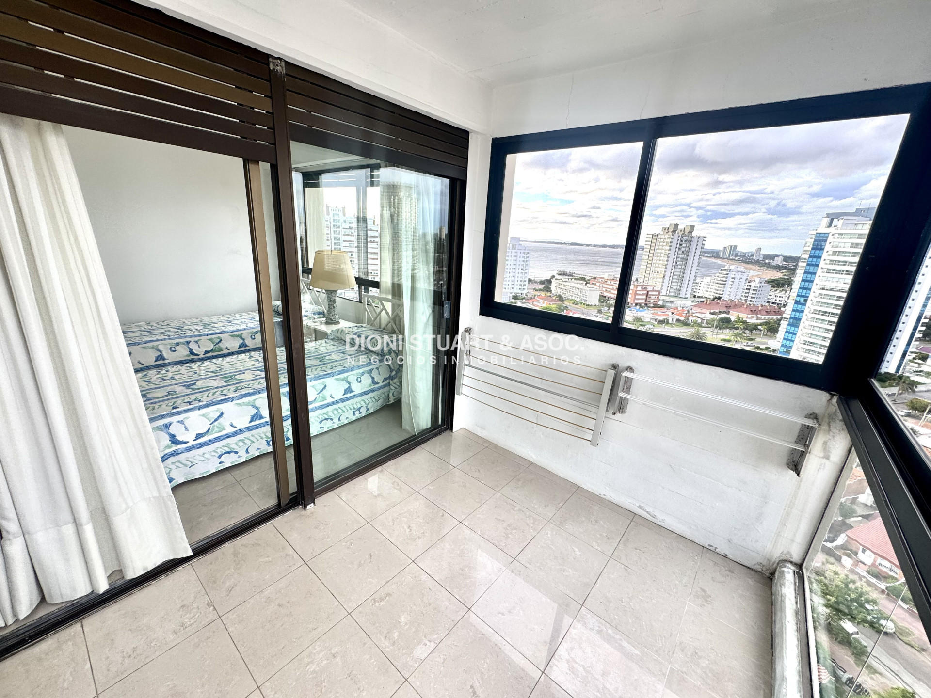 Apartamento ID.1098 - ALQUILER DE TEMPORADA 3 DORMITORIOS PLAYA BRAVA PARQUEMAR CENTER