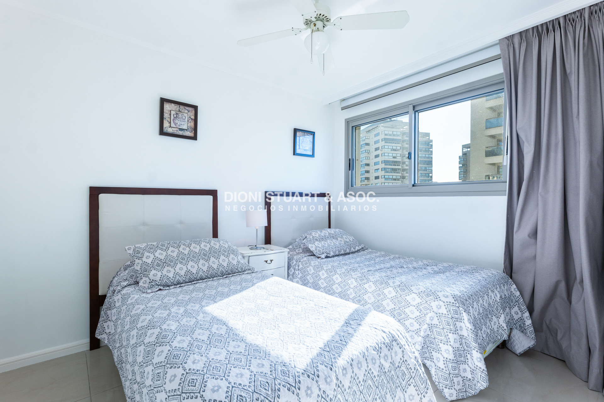 Apartamento ID.984 - IMPERIALE II ESQUINERO APARTAMENTO EN VENTA - 3 DORMITORIOS EN SUITE + DEPENDENCIA