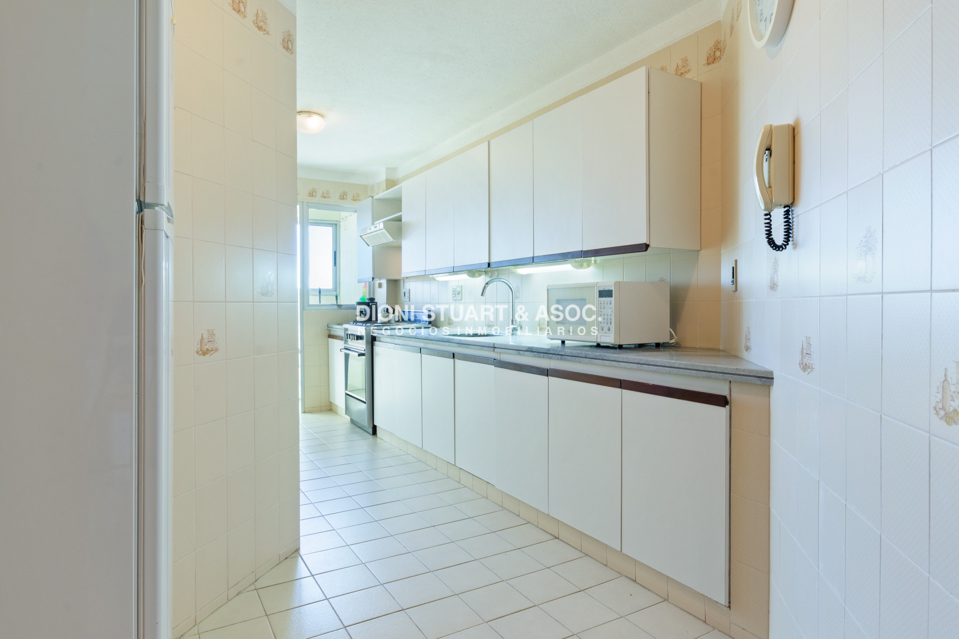 Apartamento ID.579 - Parquemar Roosevelt - Piso alto - 2 Dorm 