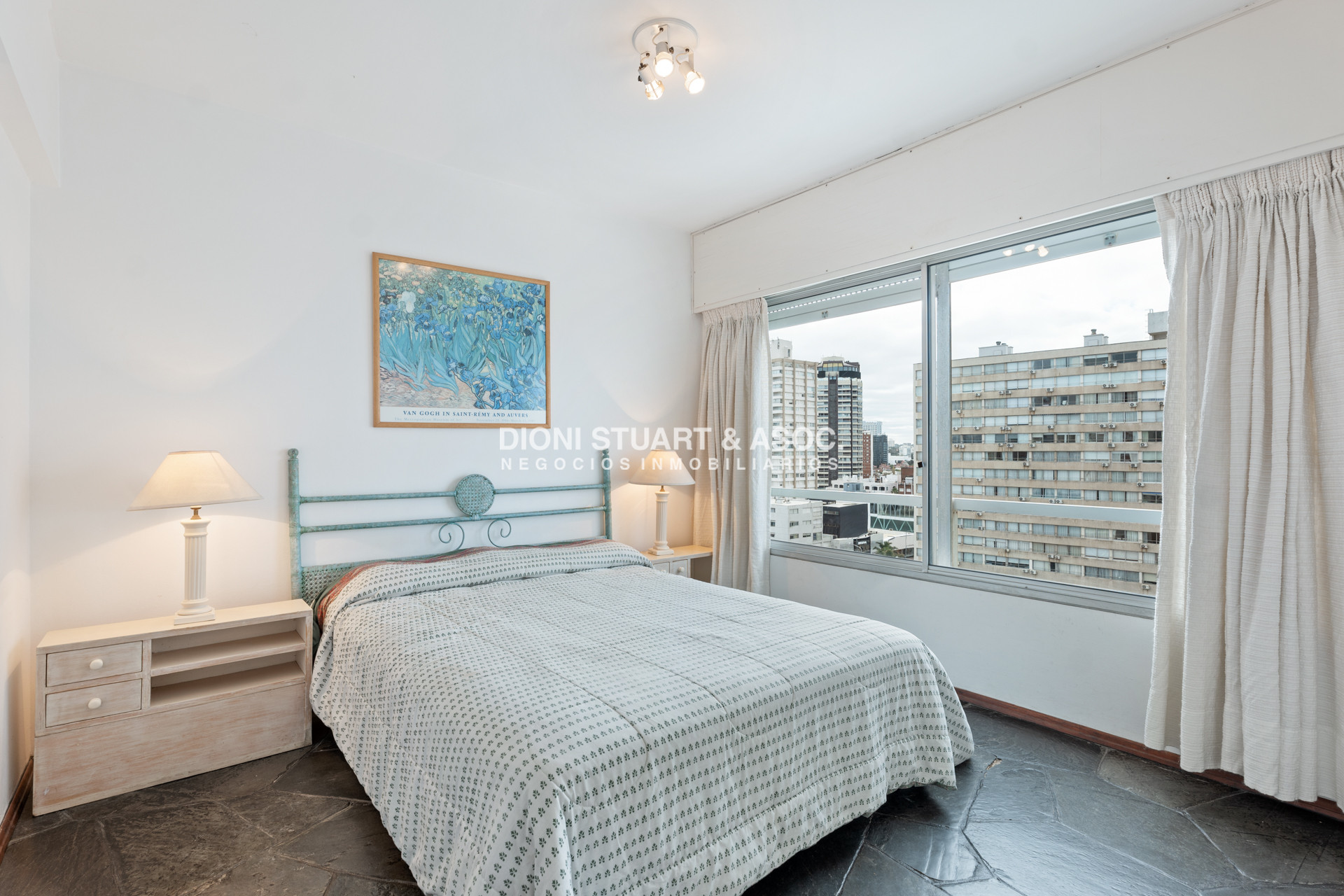 Apartamento ID.681 - Apartamento En Venta - En Gorlero - Peninsula - 2 Dormitorios - Edificio Michelangelo