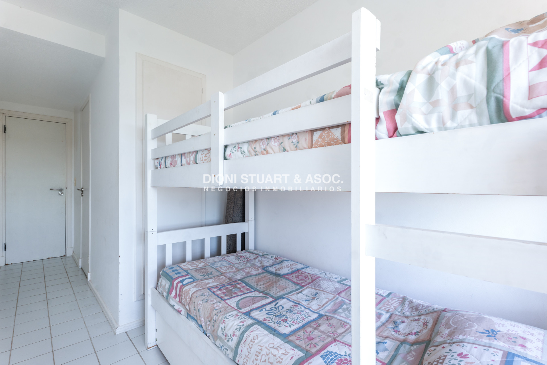 Apartamento ID.953 - APARTAMENTO EN VENTA FRENTE AL MAR 2 DORMITORIOS + DEPENDENCIA - COMPLEJO LINCOLN CENTER - PLAYA MANSA