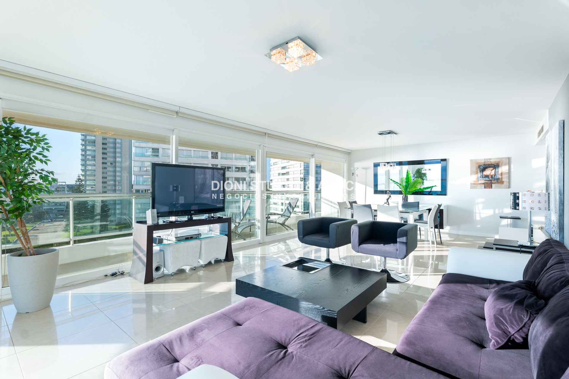 Apartamento ID.815 - Aquarela Esquinero En Venta - 3 Suites + dep - La mejor orientación