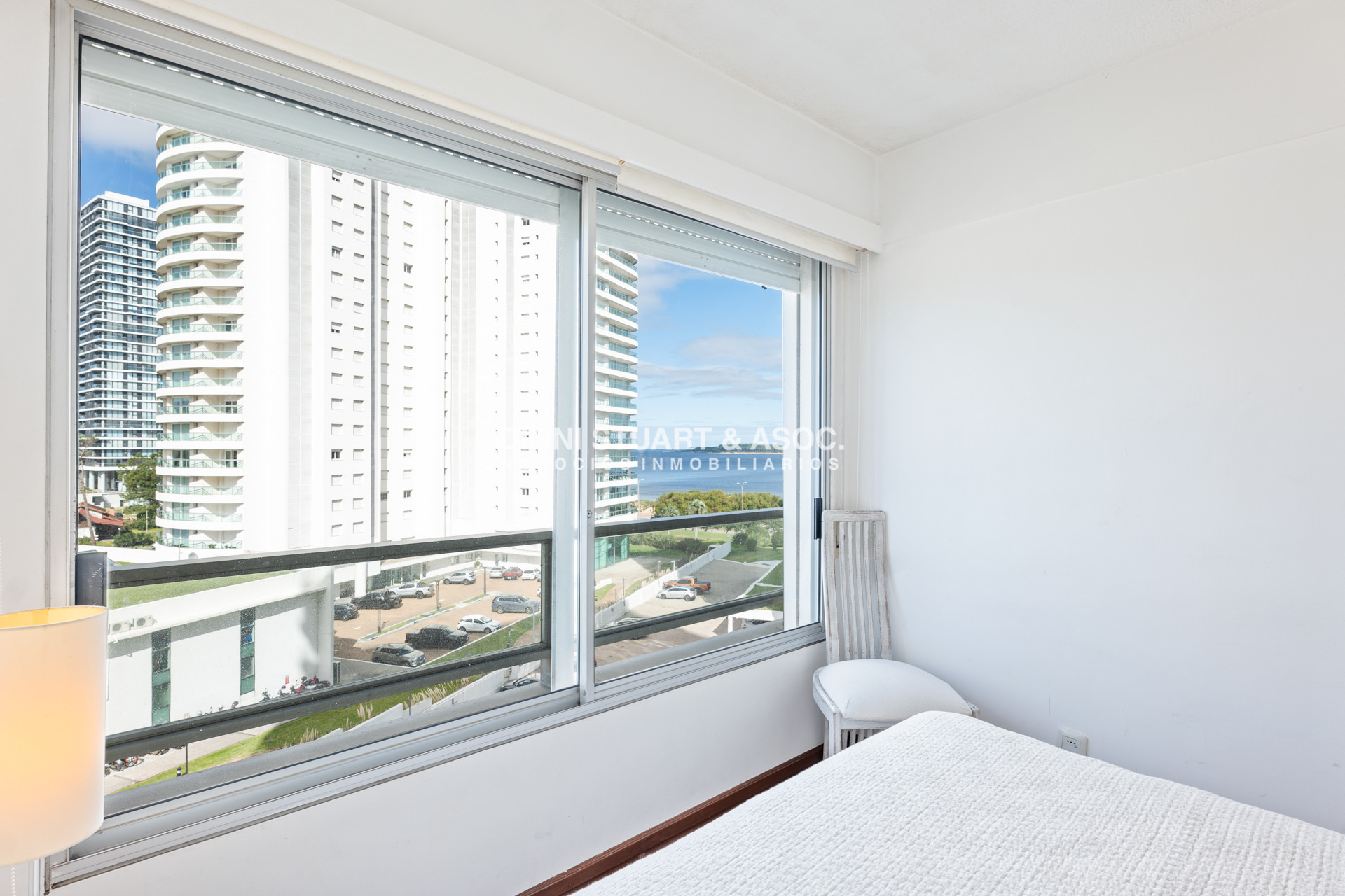 Apartamento ID.665 - DEPARTAMENTO EN VENTA EN PLAYA MANSA - 3 DORM Y DEP. - RECICLADO - COMPLEJO LINCOLN CENTER - TORRE JEFFERSON