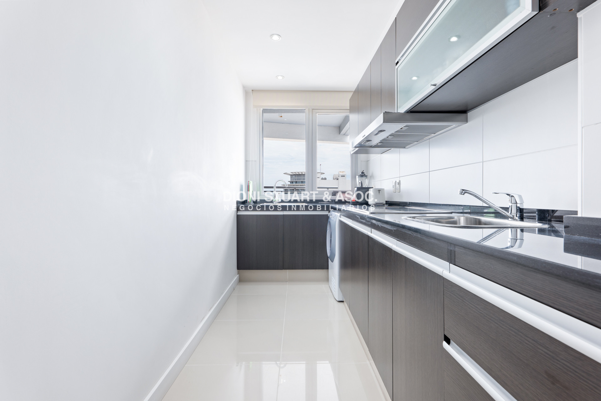 Apartamento ID.601 - Forest Tower 2 - Piso Alto - 3 Dorm