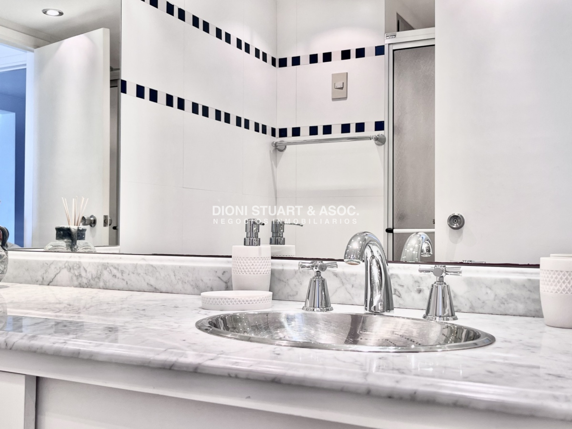 Apartamento ID.296 - DEPARTAMENTO DE 3 DORMITORIOS EN ALQUILER PLAYA MANSA FRENTE AL MAR TORRE WASHINGTON COMPLEJO LINCOLN CENTER