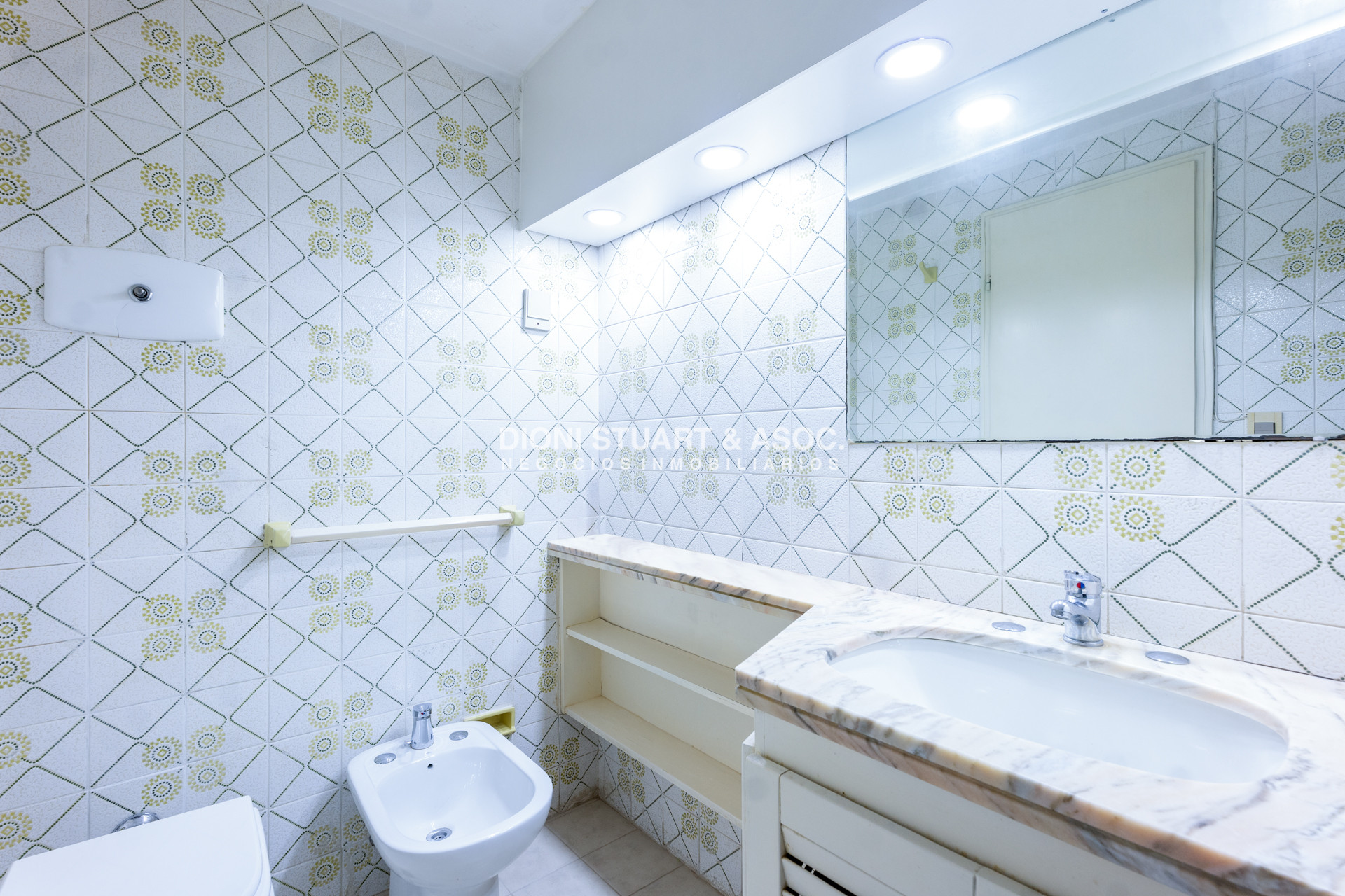 Apartamento ID.1053 - VENTA APARTAMENTO 2 DORMITORIOS PUNTA DEL ESTE - EDIFICIO VAN GOGH - GORLERO
