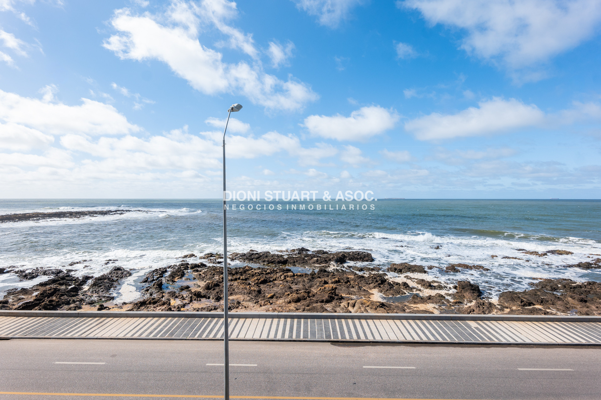 Apartamento ID.749 - Edificio Carmel - Apartamento de 3 Dorm y Dep. - Punta del Este