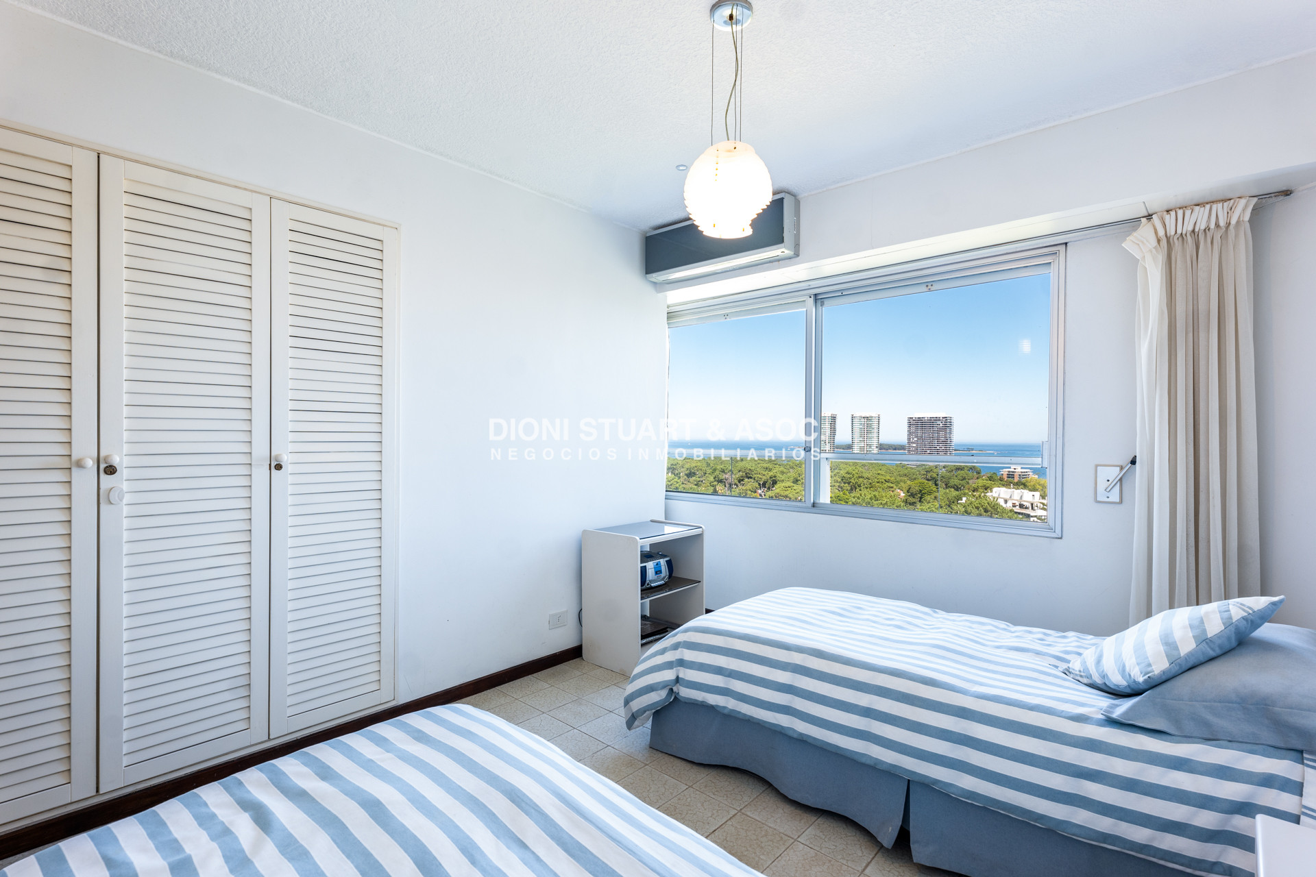 Apartamento ID.926 - DEPARTAMENTO CON VISTA AL MAR - 2 DORMITORIOS - PARQUEMAR ROOSEVELT - RECICLADO