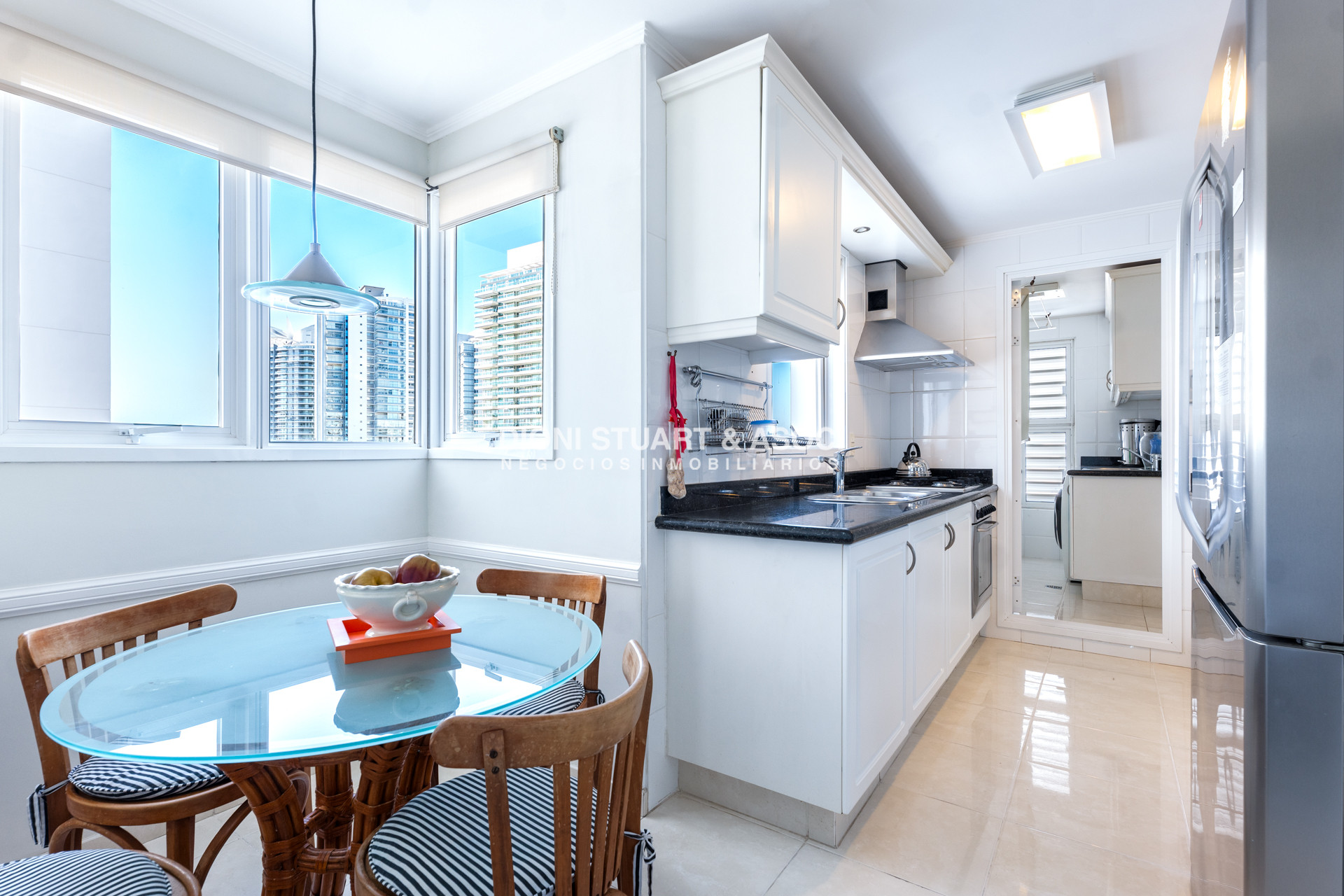 Apartamento ID.949 - DEPARTAMENTO ESQUINERO EN VENTA EN MILLENIUM TOWER PLAYA MANSA - 3 DORMITORIOS EN SUITE + DEPENDENCIA