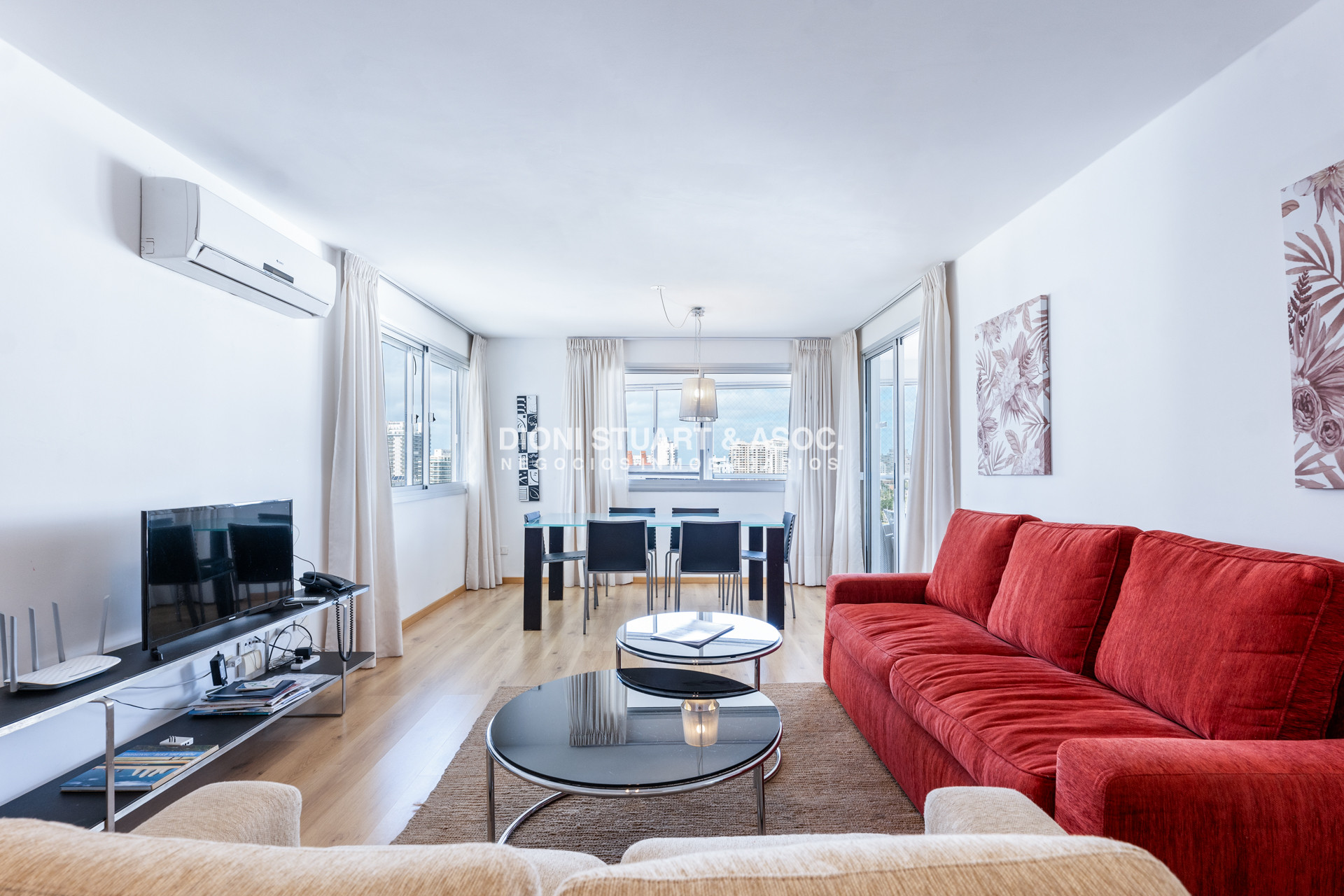 Apartamento ID.940 - DEPARTAMENTO EN VENTA CON PARRILLERO 3 DORMITORIOS RECICLADO - EDIFICIO CAP BRETON - PLAYA MANSA