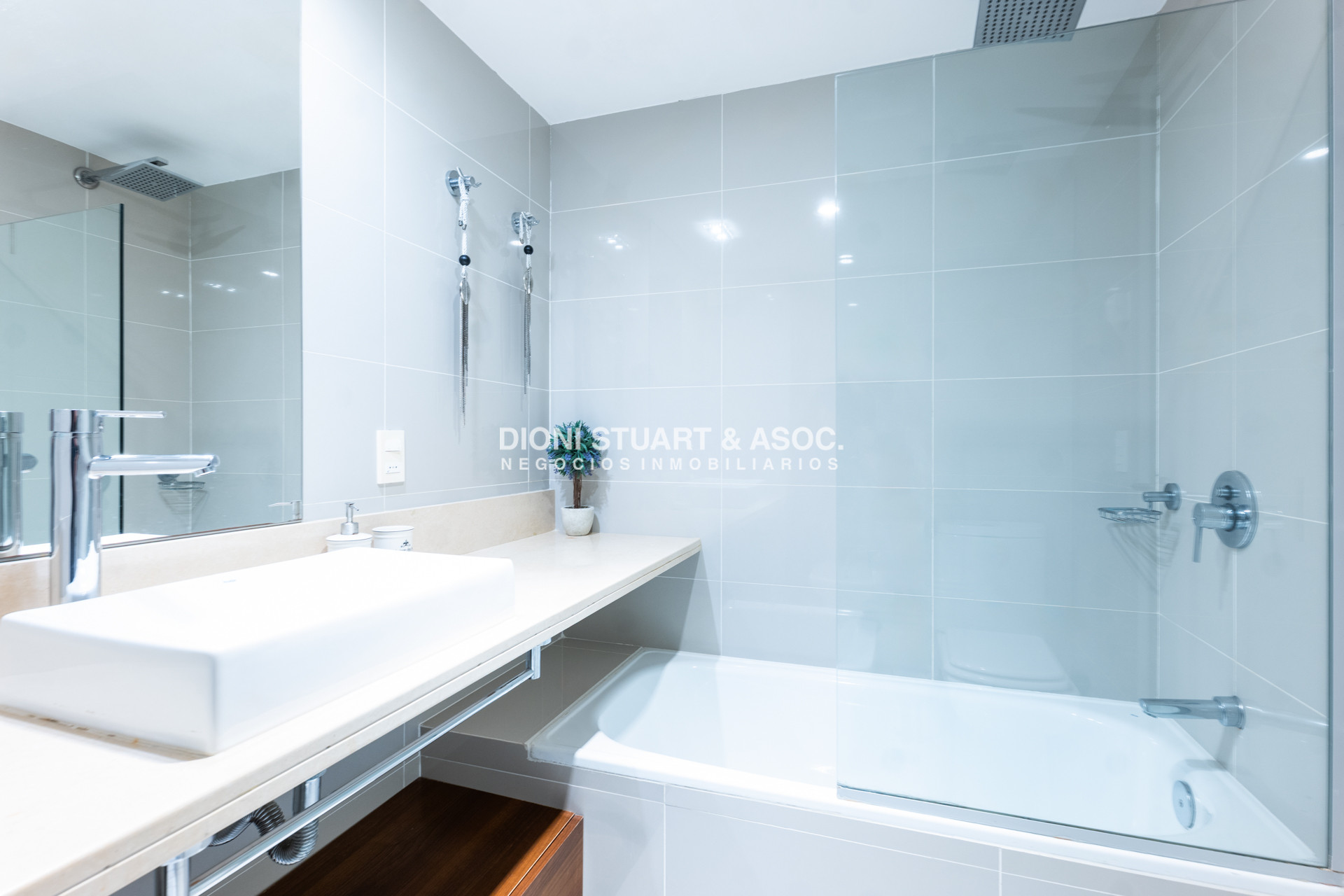 Apartamento ID.980 - APARTAMENTO EN VENTA EN ROOSEVELT DE 2 DORMITORIOS MODERNO EDIFICIO BE PUNTA