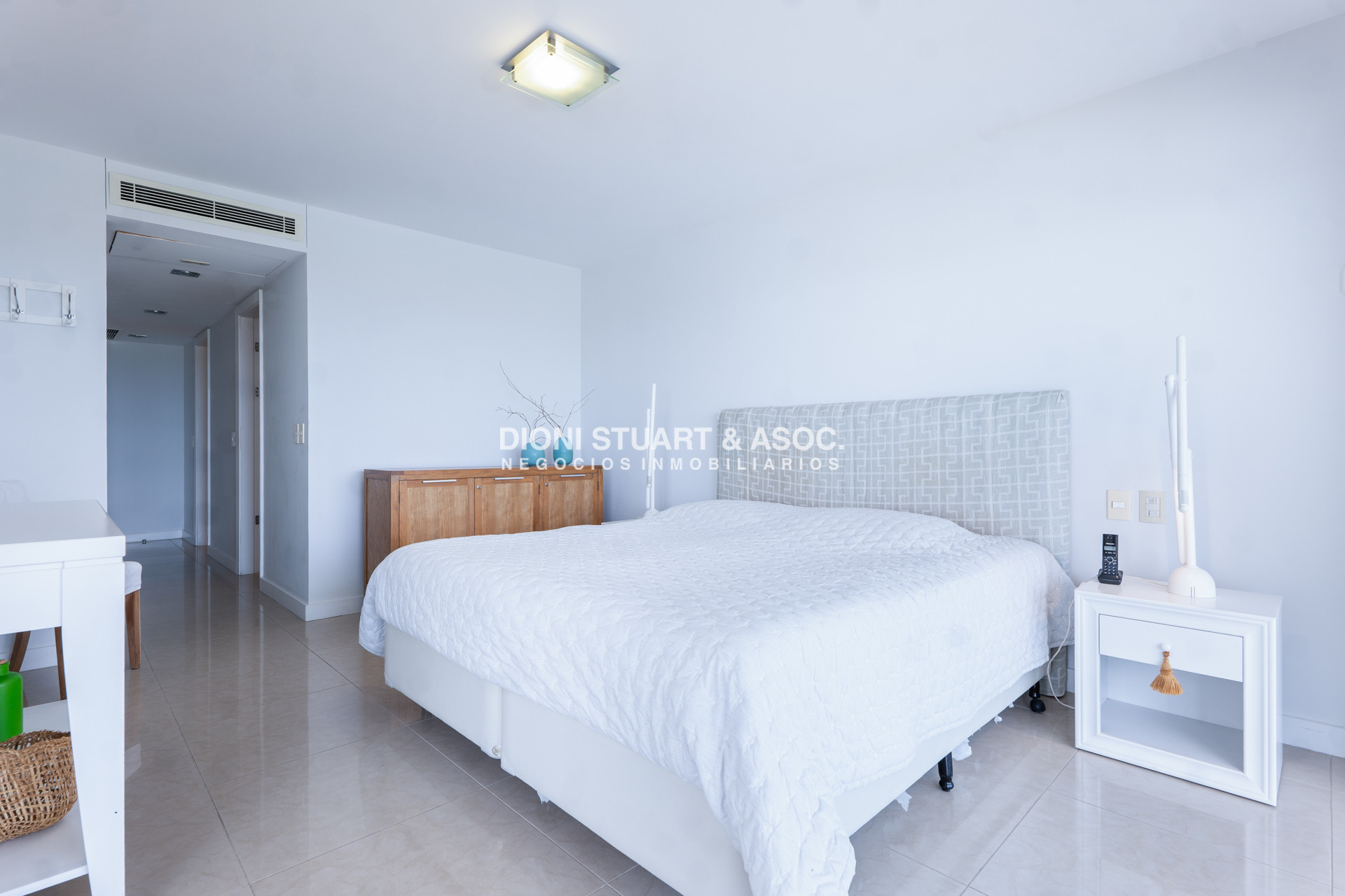 Apartamento ID.1082 - ALQUILER TEMPORADA - ANUAL O INVERNAL - APARTAMENTO EN TORRE AQUARELA - 3 DORMITORIOS EN SUITE - PLAYA MANSA