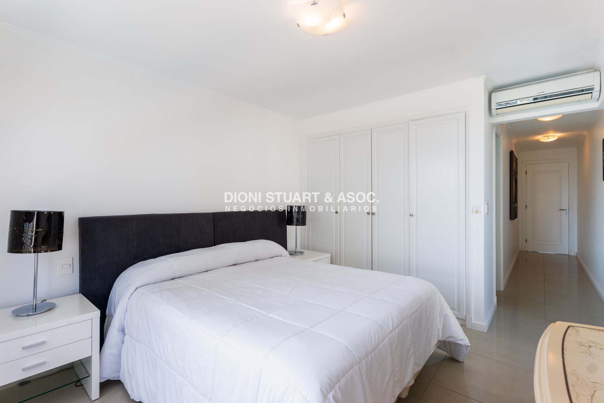 Apartamento ID.770 - IMPERIALE I DEPARTAMENTO EN VENTA - 3 DORMITORIOS EN SUITE + DEP. - ESQUINERO A PUNTA DEL ESTE