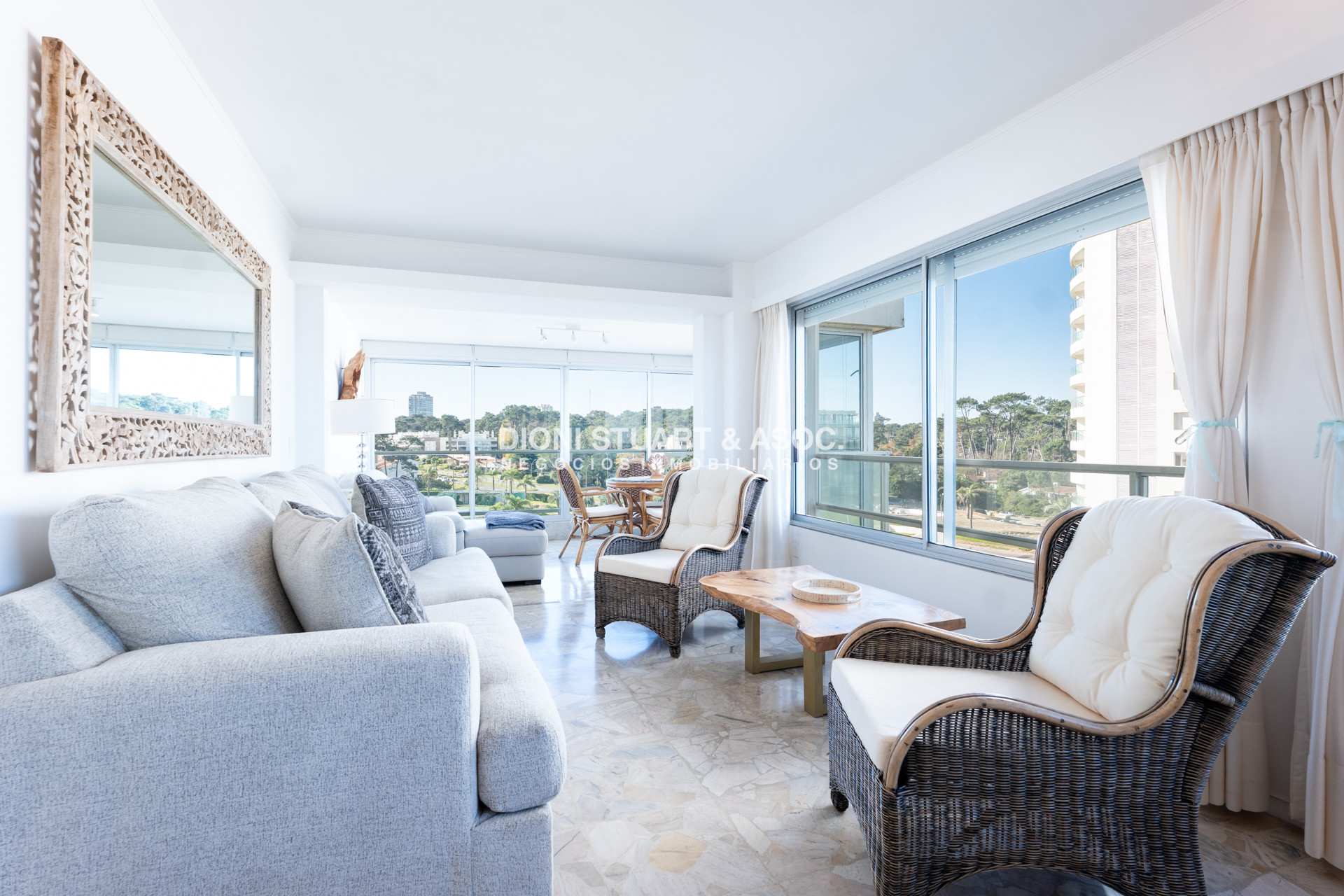 Apartamento ID.972 - APARTAMENTO EN VENTA FRENTE AL MAR DE 2 DORMITORIOS Y MEDIO RECICLADO TORRE WASHINGTON COMPLEJO LINCOLN CENTER